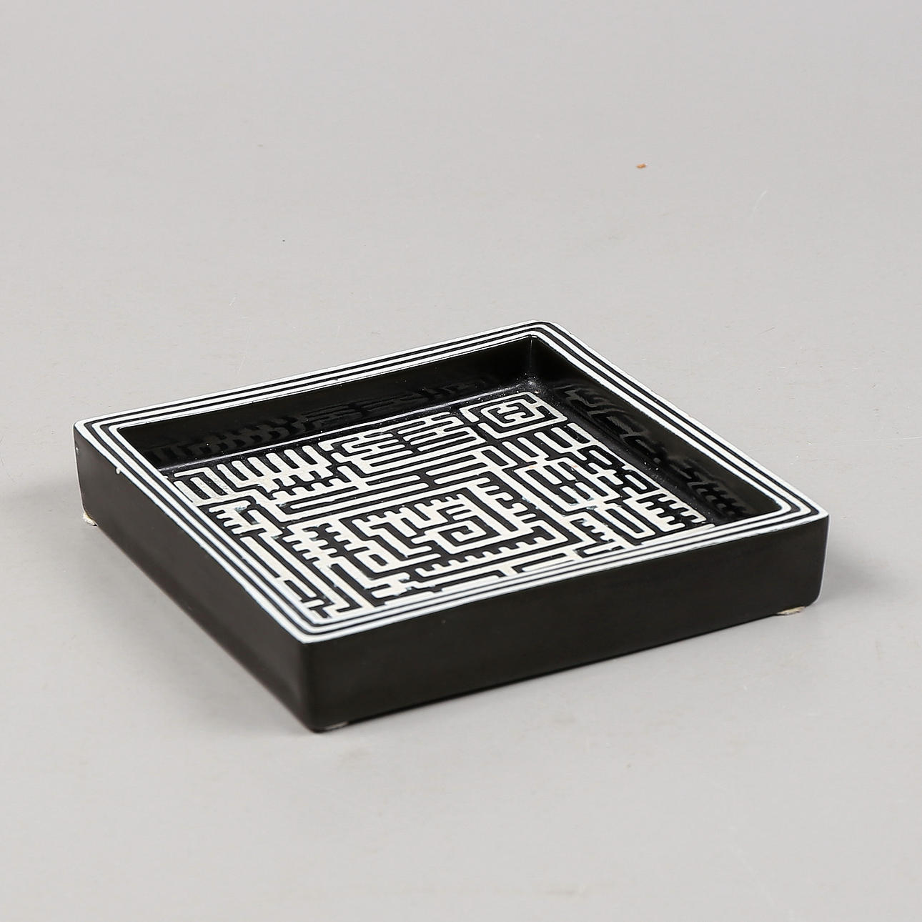 STIG LINDBERG. Plato, gres, "Domino", Gustavsberg.