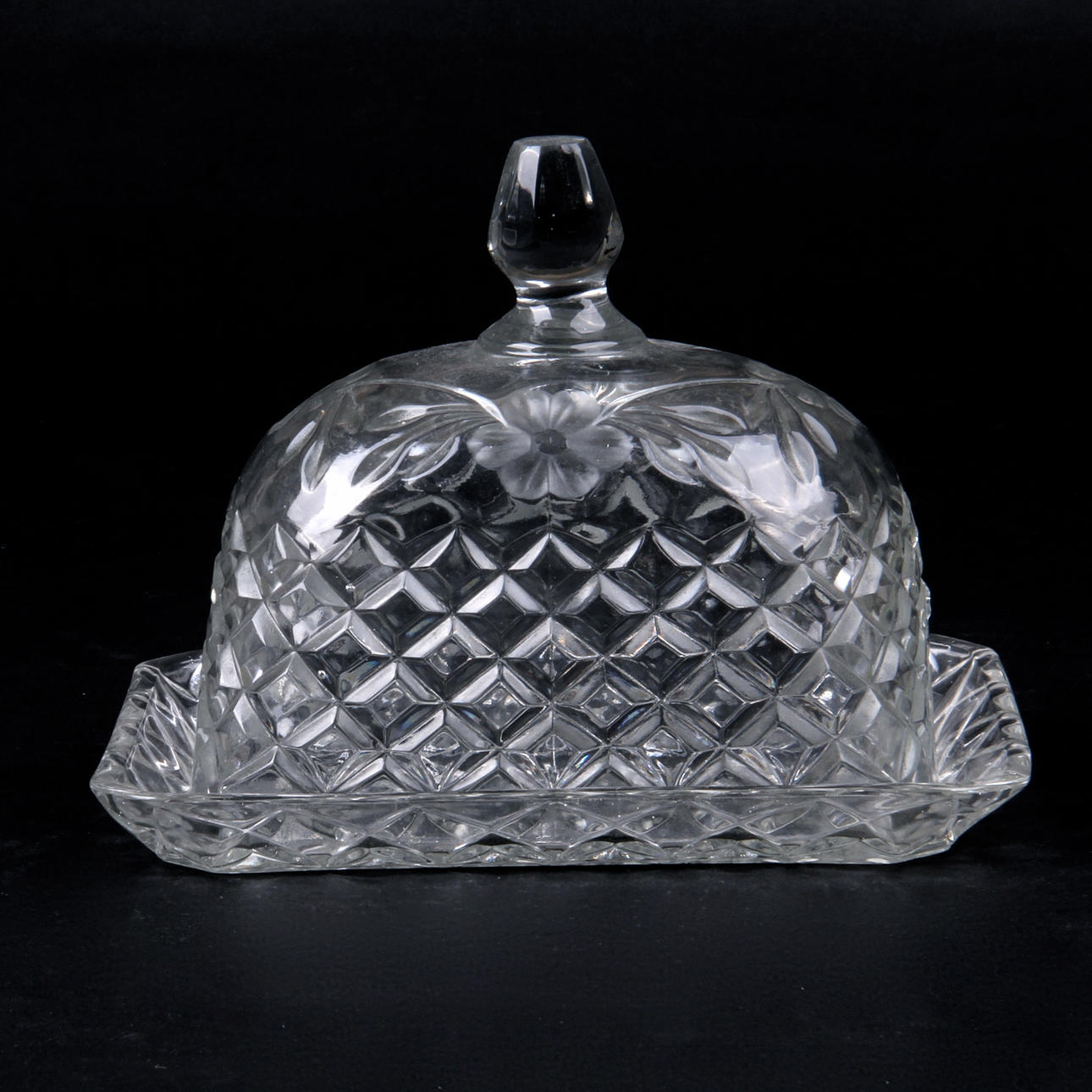 OSTKUPA, pressglas, 1900-tal.