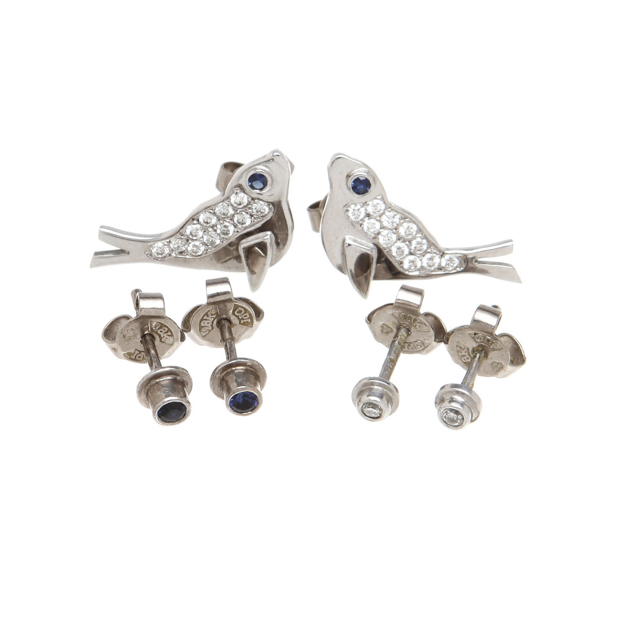 ÖRHÄNGEN, 3 par, 18K vitguld med safirer samt diamanter, totalt ca 0,024 ct. Vikt ca 5,5g.