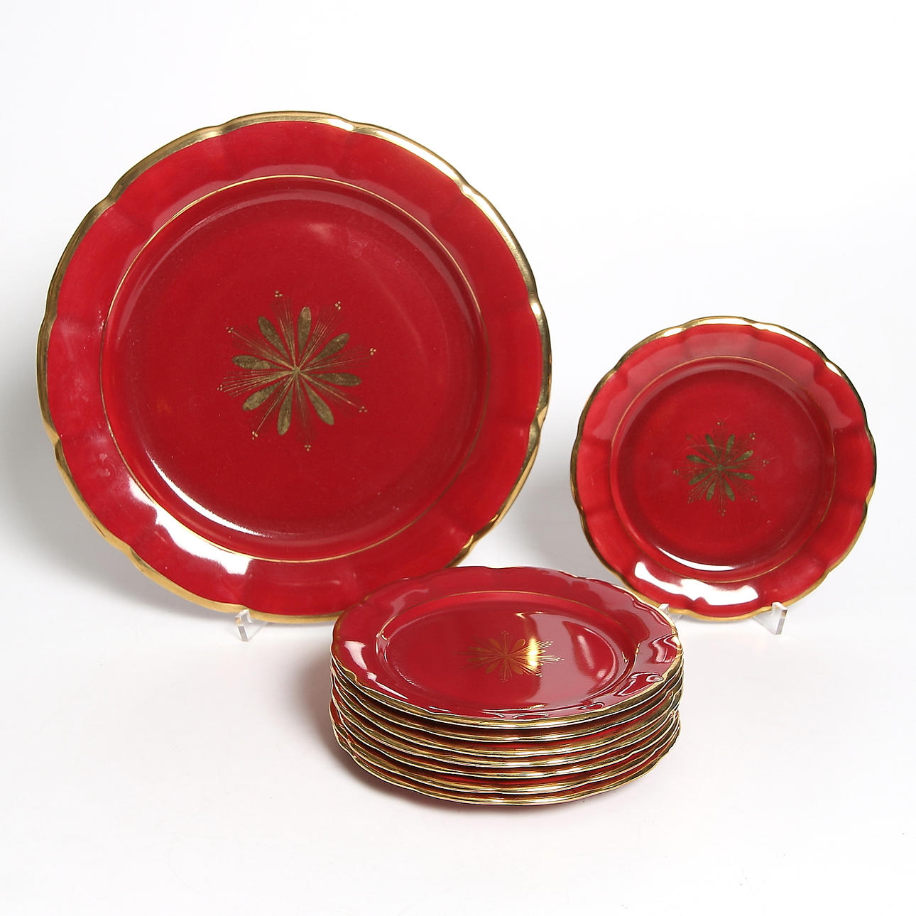 FRUKTSERVIS, 9 delar, porslin, "Röd Rubin", Gefle, Arthur Percy/ E.Trost. 1900-talets första hälft.