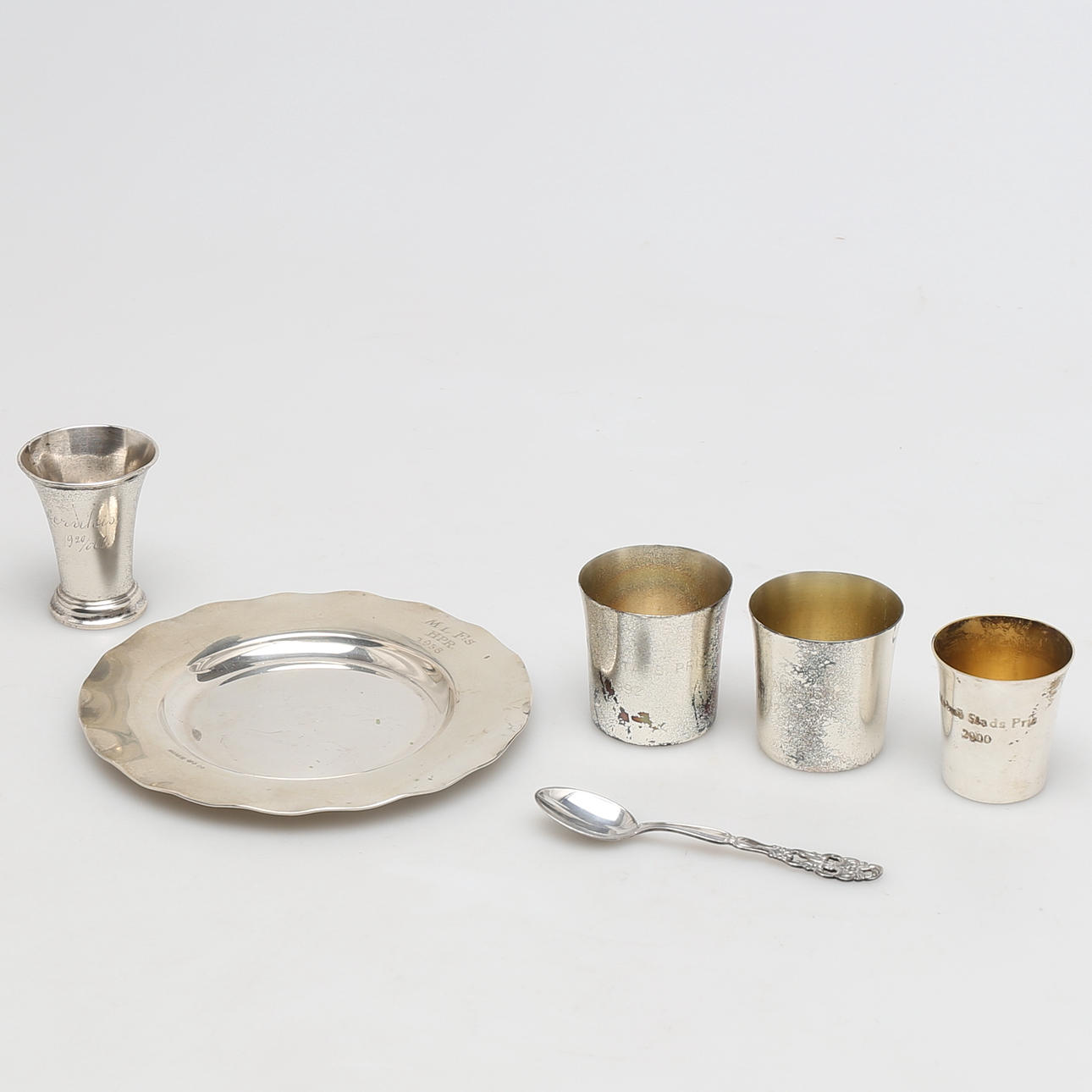 PARTI SILVER, 6 delar. Bl.a bägare Eric Löfman, total vikt 145 gram.