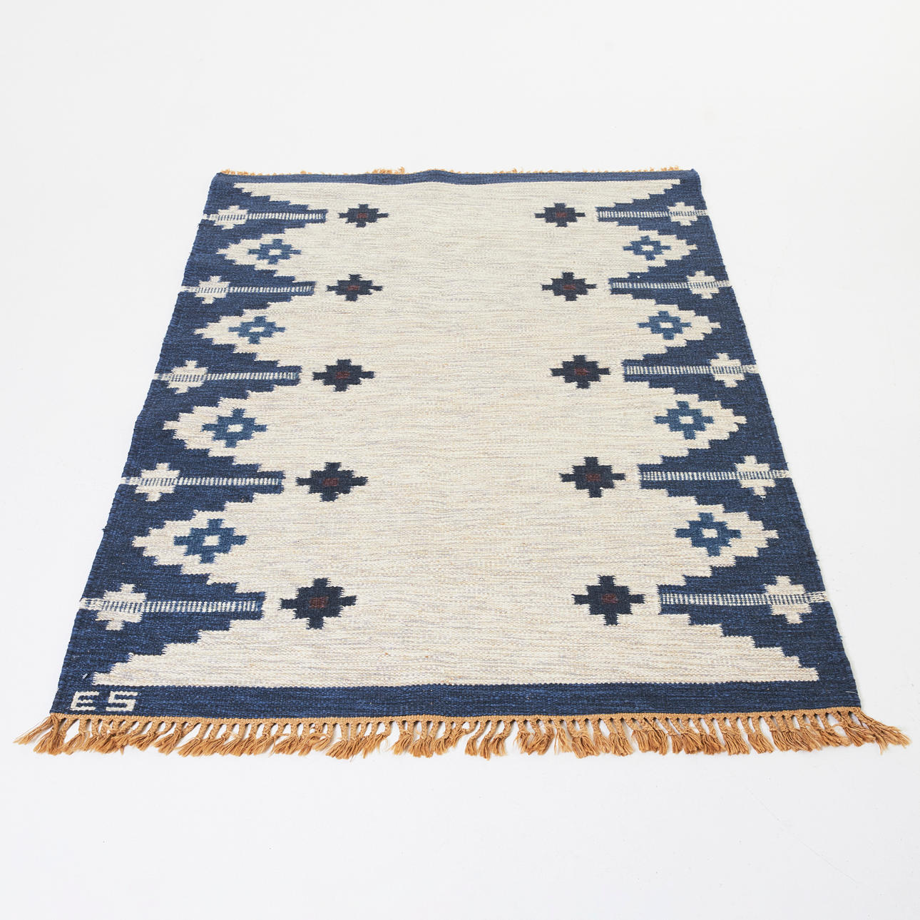 EVY SVENSSON. Teppich, Wolldecke, signiert ES.