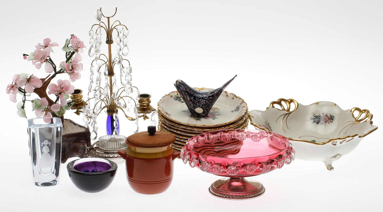 PARTI DIVERSE, 19 delar.