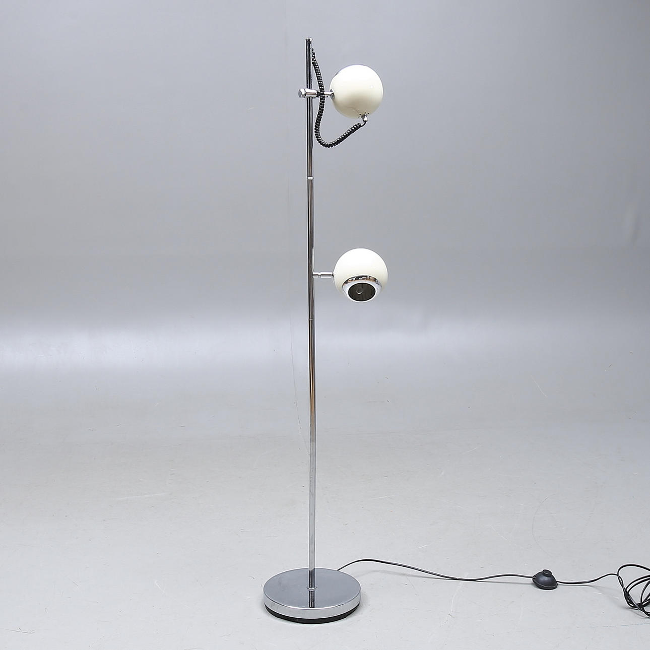 STEHLEUCHTE, Present Time LM546, zeitgenössisch.