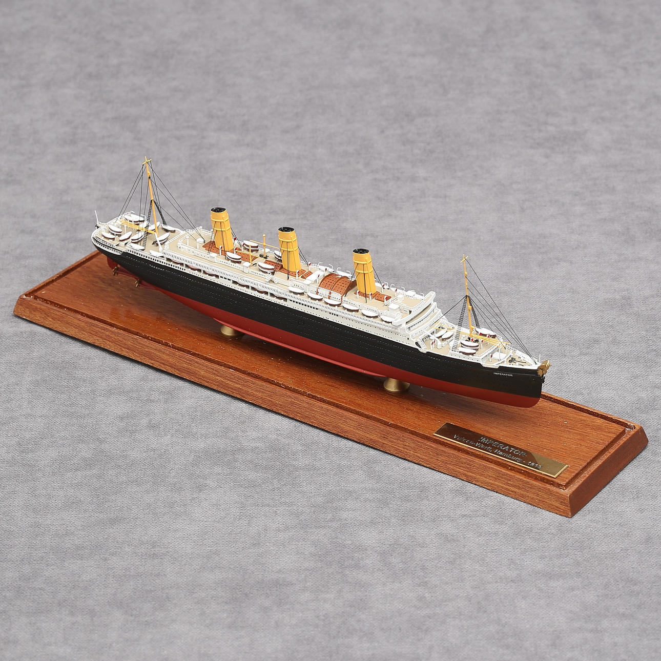 SHIP MODEL, Classic Ship Collection, "IMPERATOR".