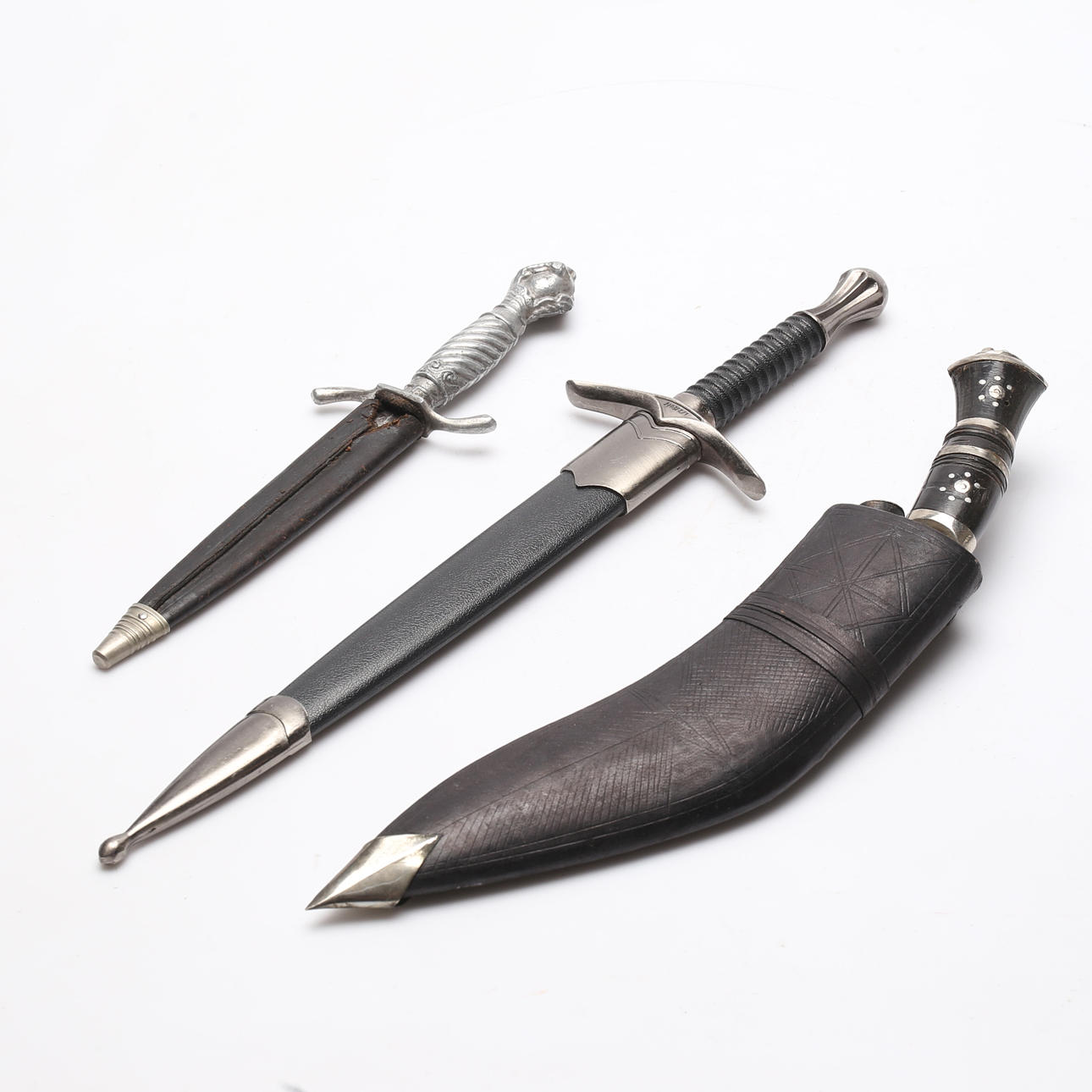 MESSER, 5 Stück, darunter DOLCH, Replik, Der Herr der Ringe.