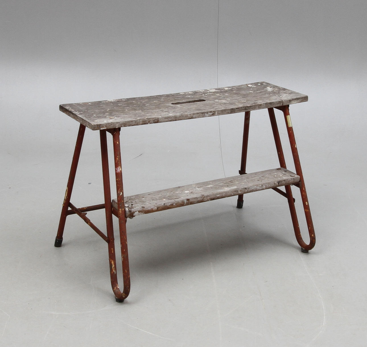 STEGE, trä och metall, 1900-tal.