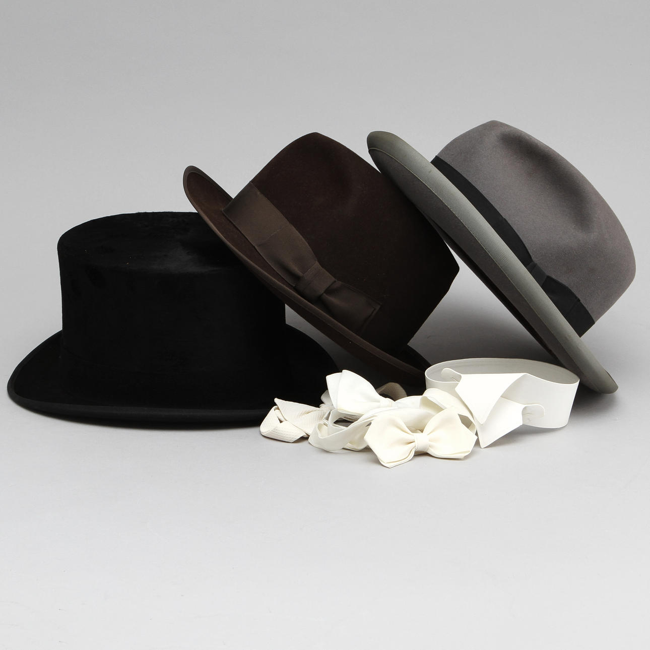 HATTAR, 3 st, 1900-talets första hälft.