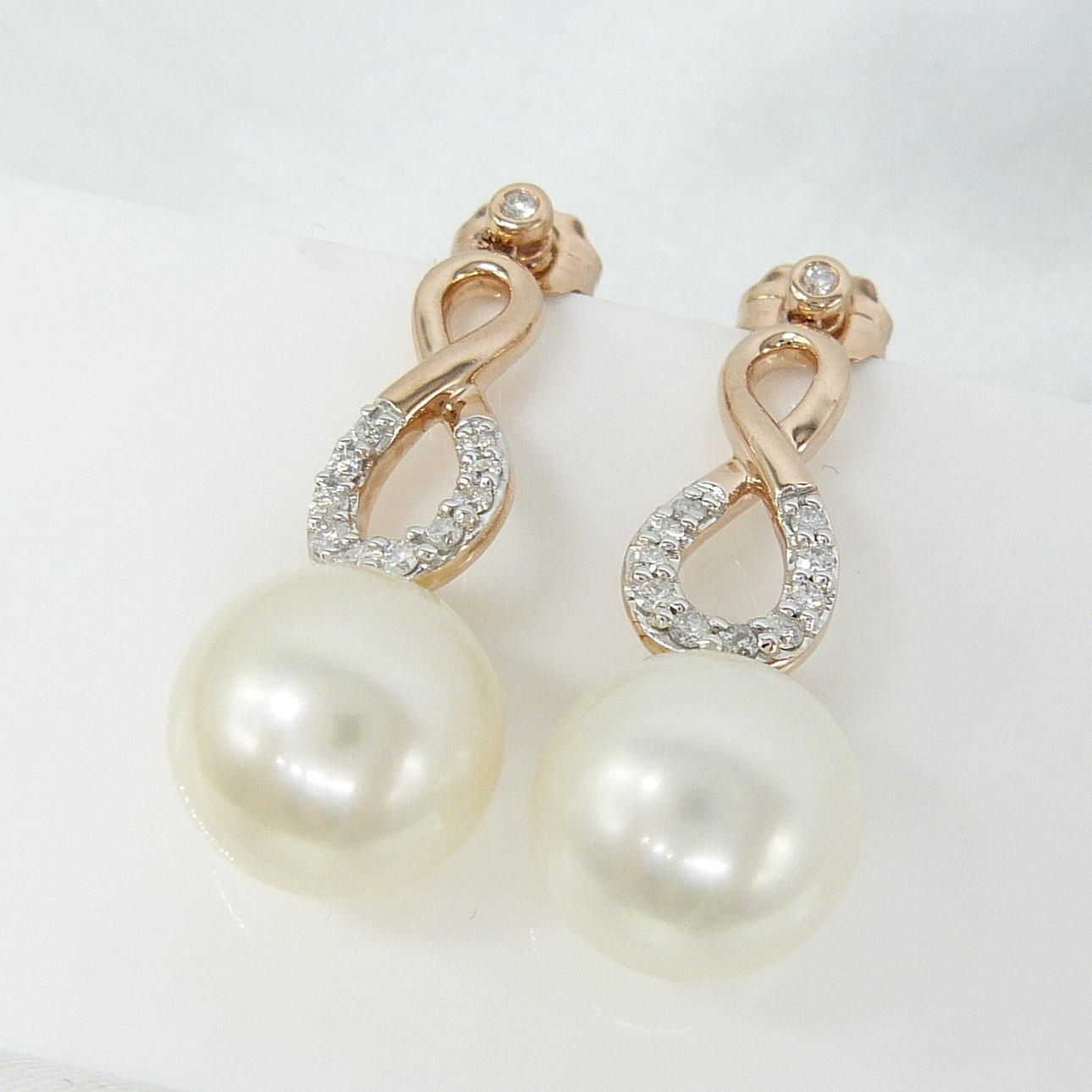 PEARL & TIMANTTI korvakorut, ruusukulta.