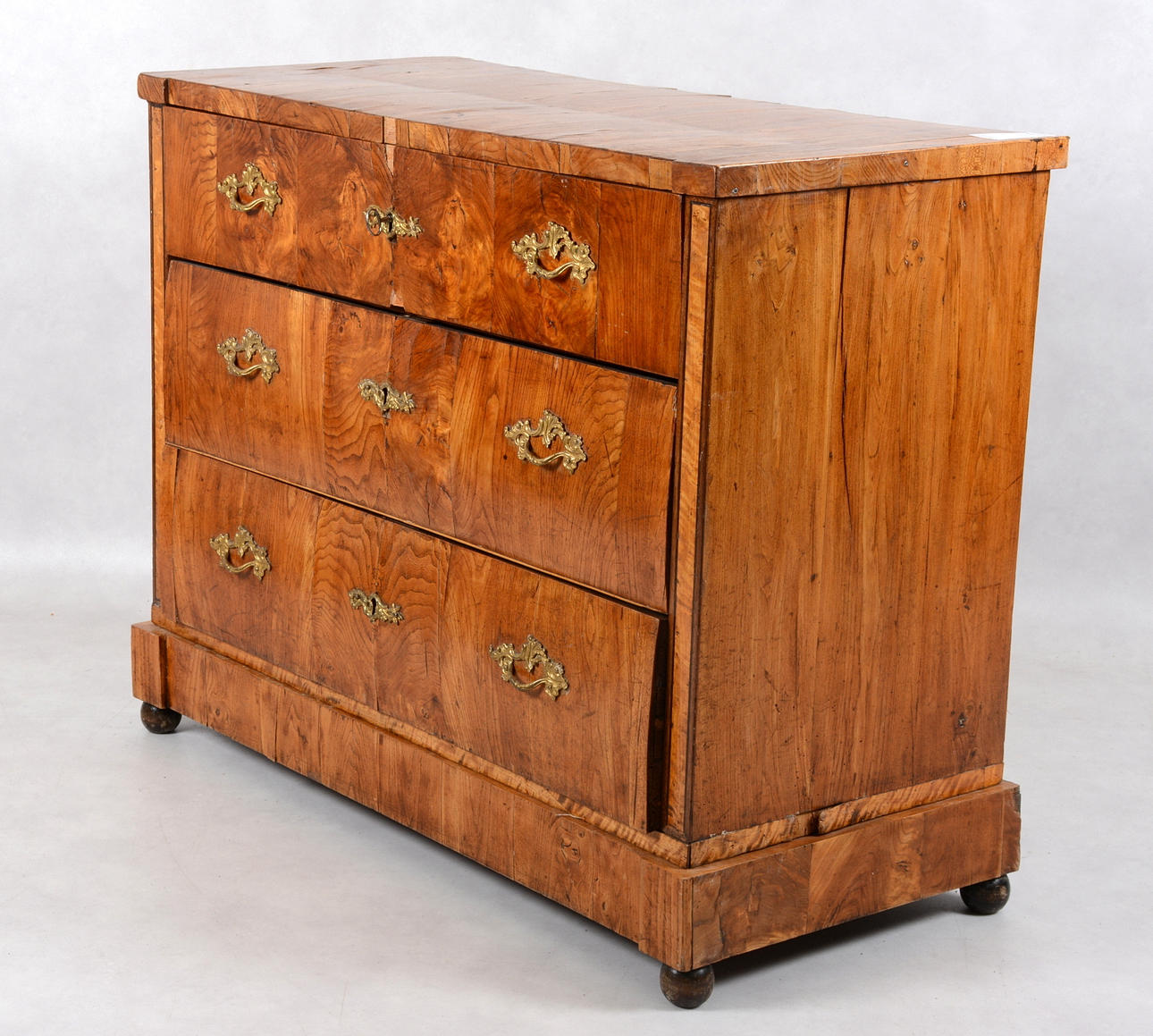 BYRÅ MED SKRIVKLAFF, 1800-talets slut.