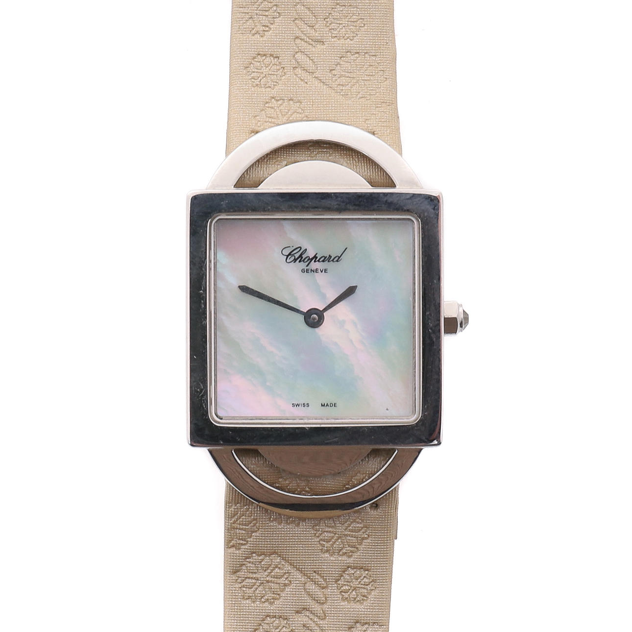 A CHOPARD FEMME CLASSIQUE WRISTWATCH.
