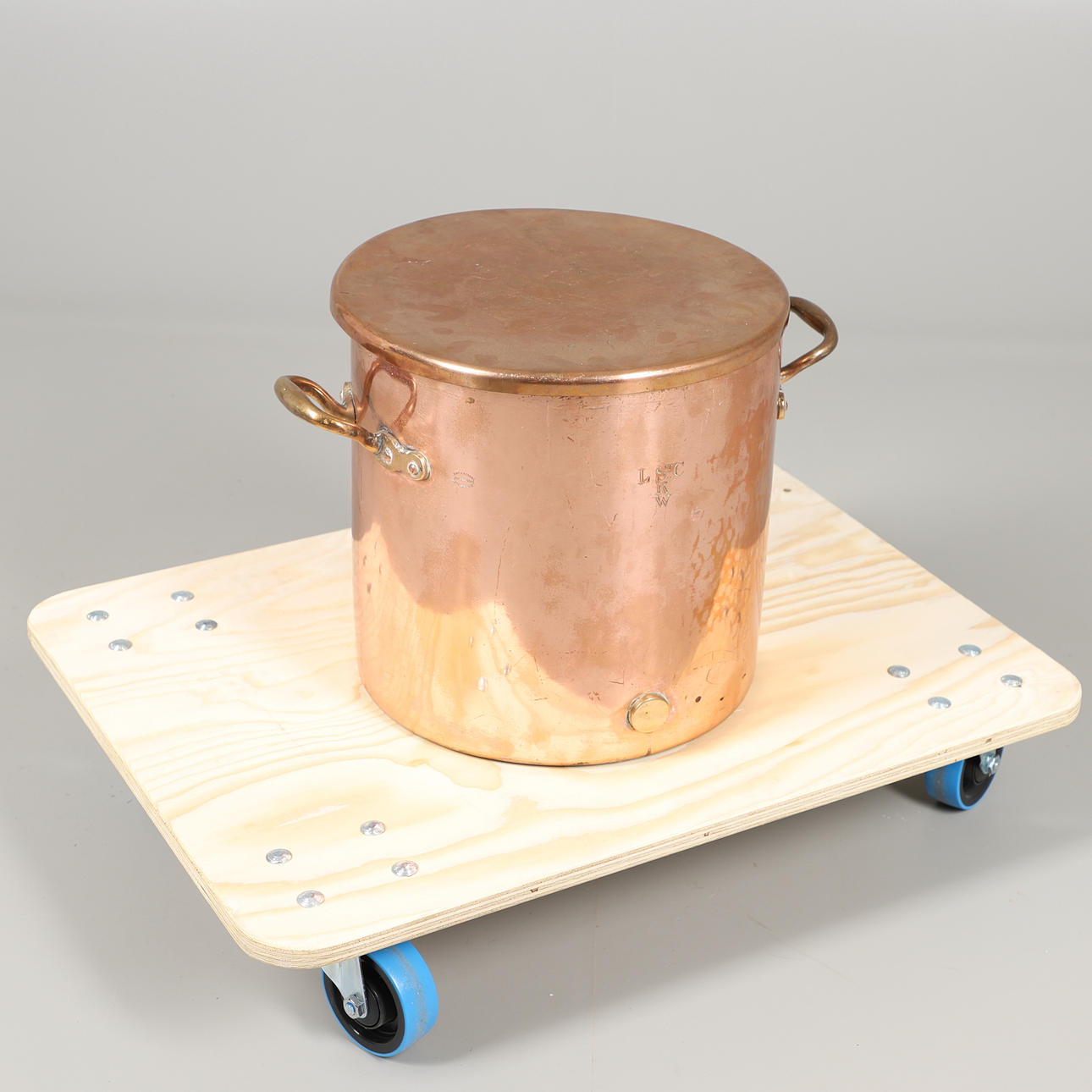 A LARGE 19TH CENTURY COPPER HOT WATER URN. Silver & Metals - Pewter ...