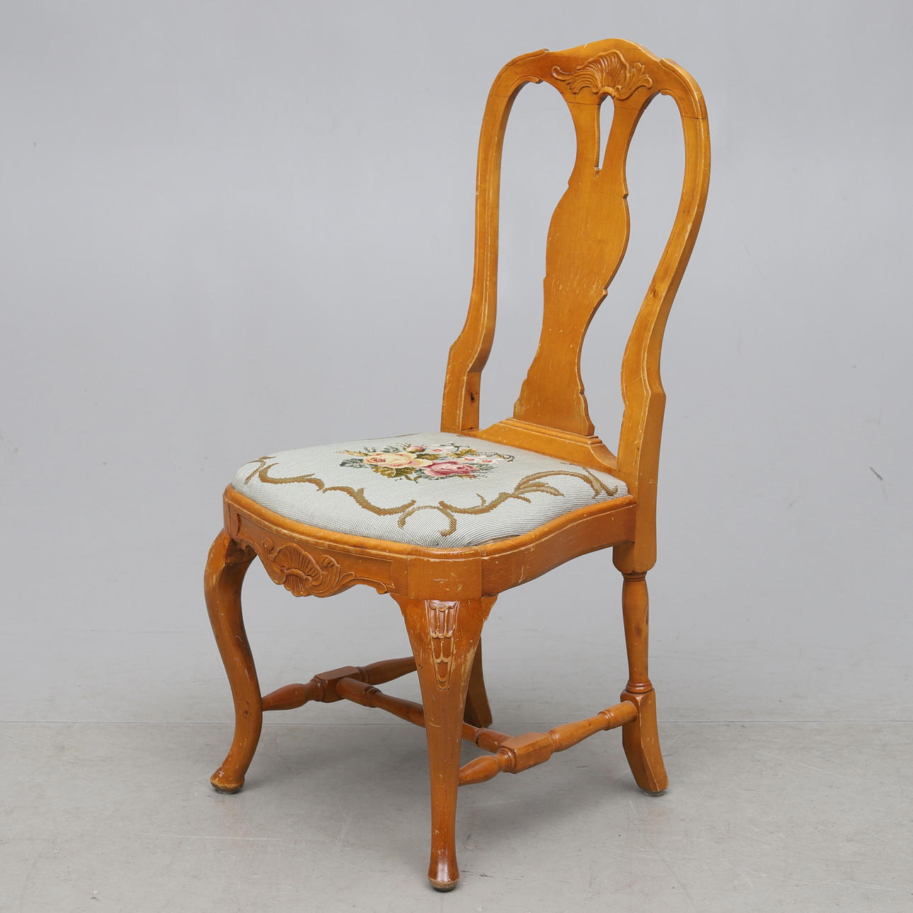 SILLA, madera noble, estilo rococó, siglo XX.