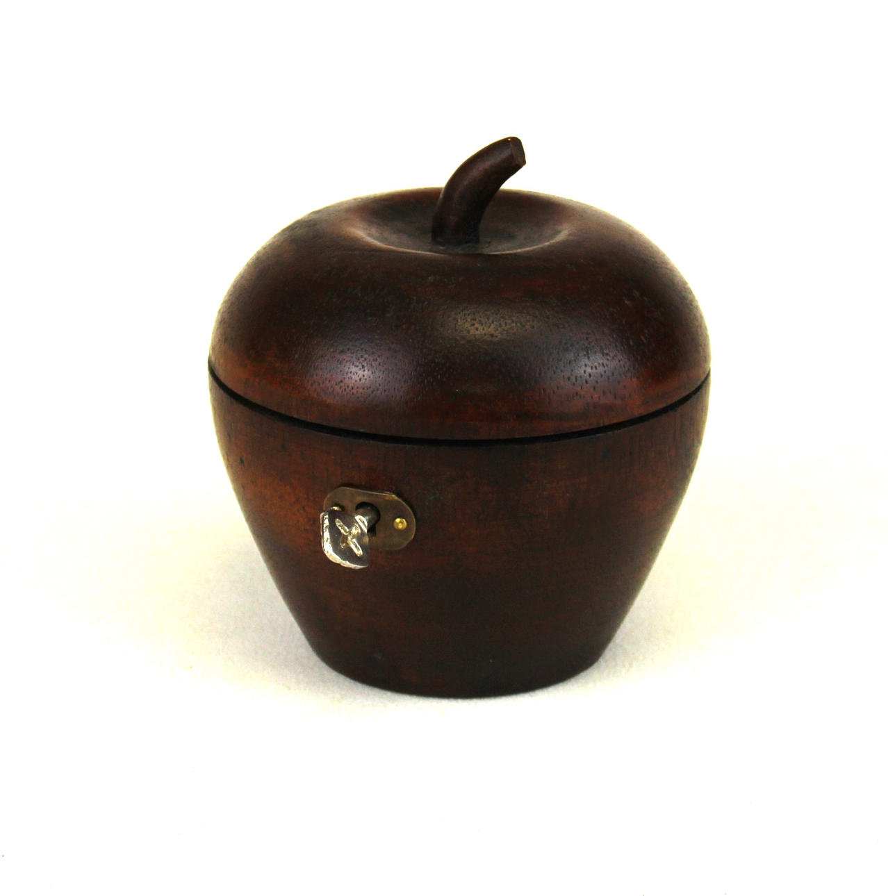 TE-KASSE AF UDSKåret TRÆ ÆBLE.