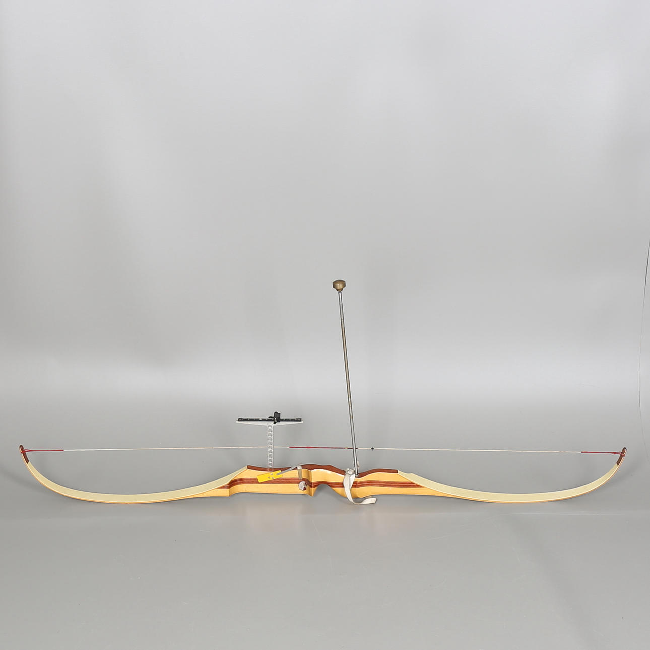 PILBÅGE/TÄVLINGSBÅGE, trä, 1900-talets andra hälft.