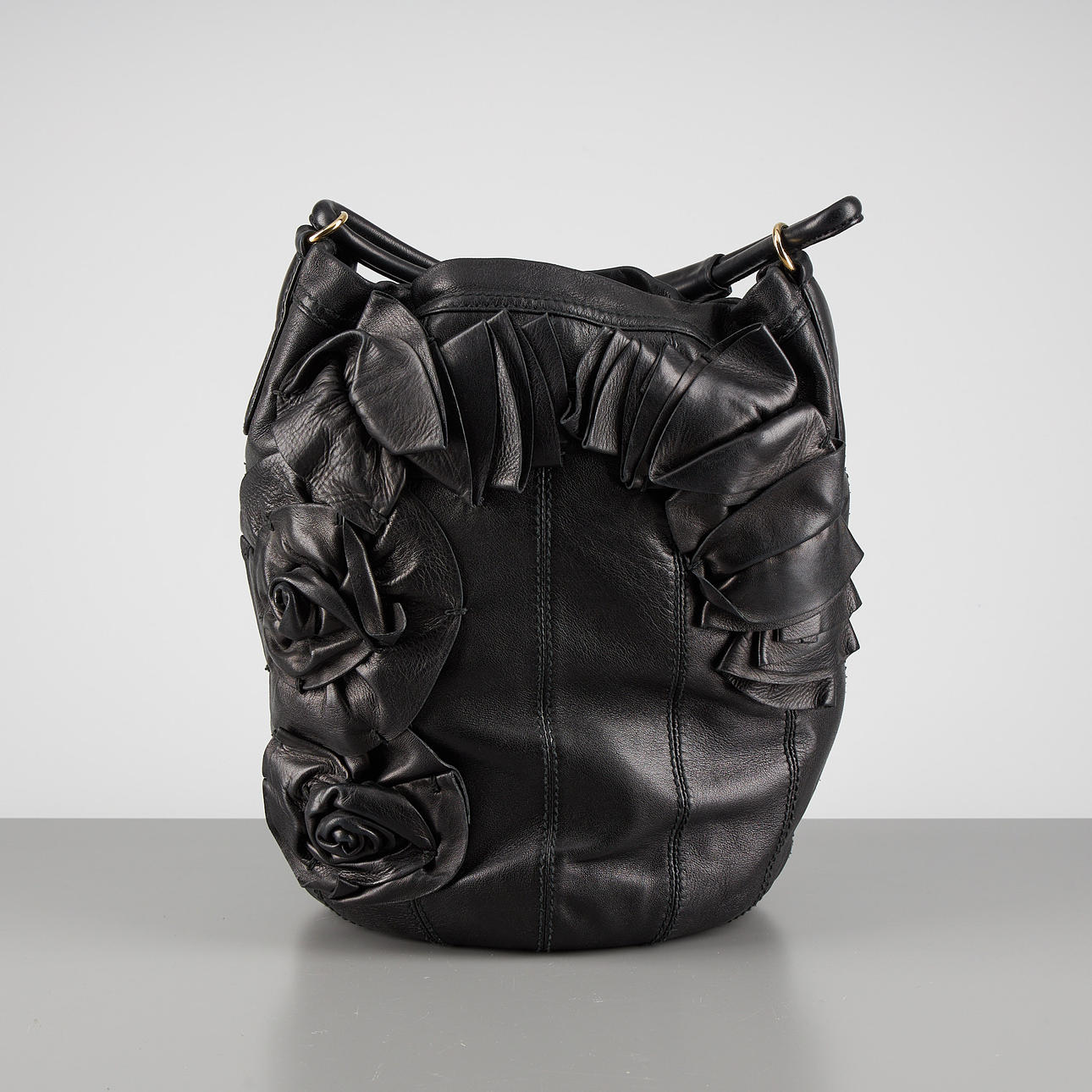 VALENTINO, TASCHE, schwarzes Leder.