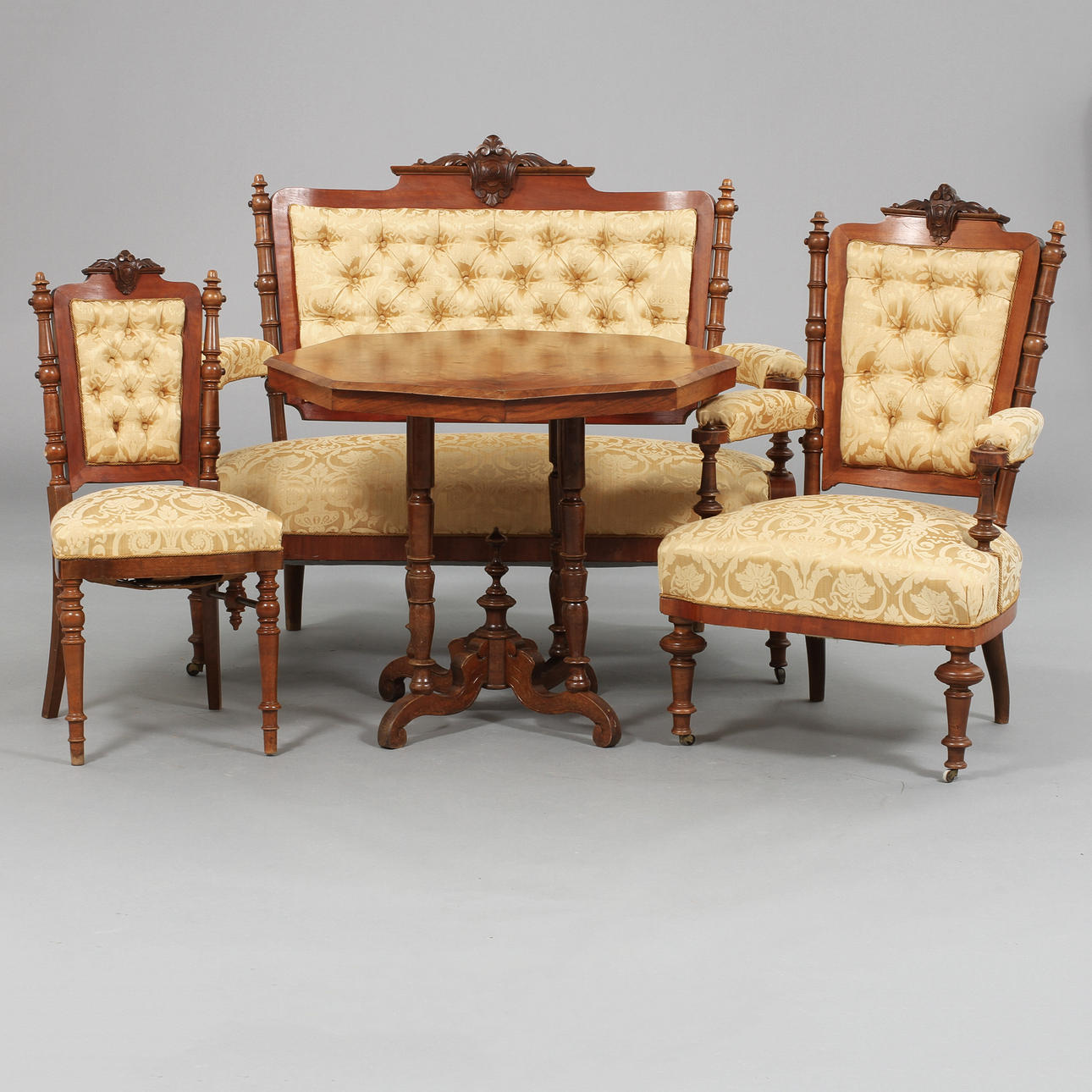 SALONGSGRUPP, 10 delar, nyrenässans, 1800/1900-tal.