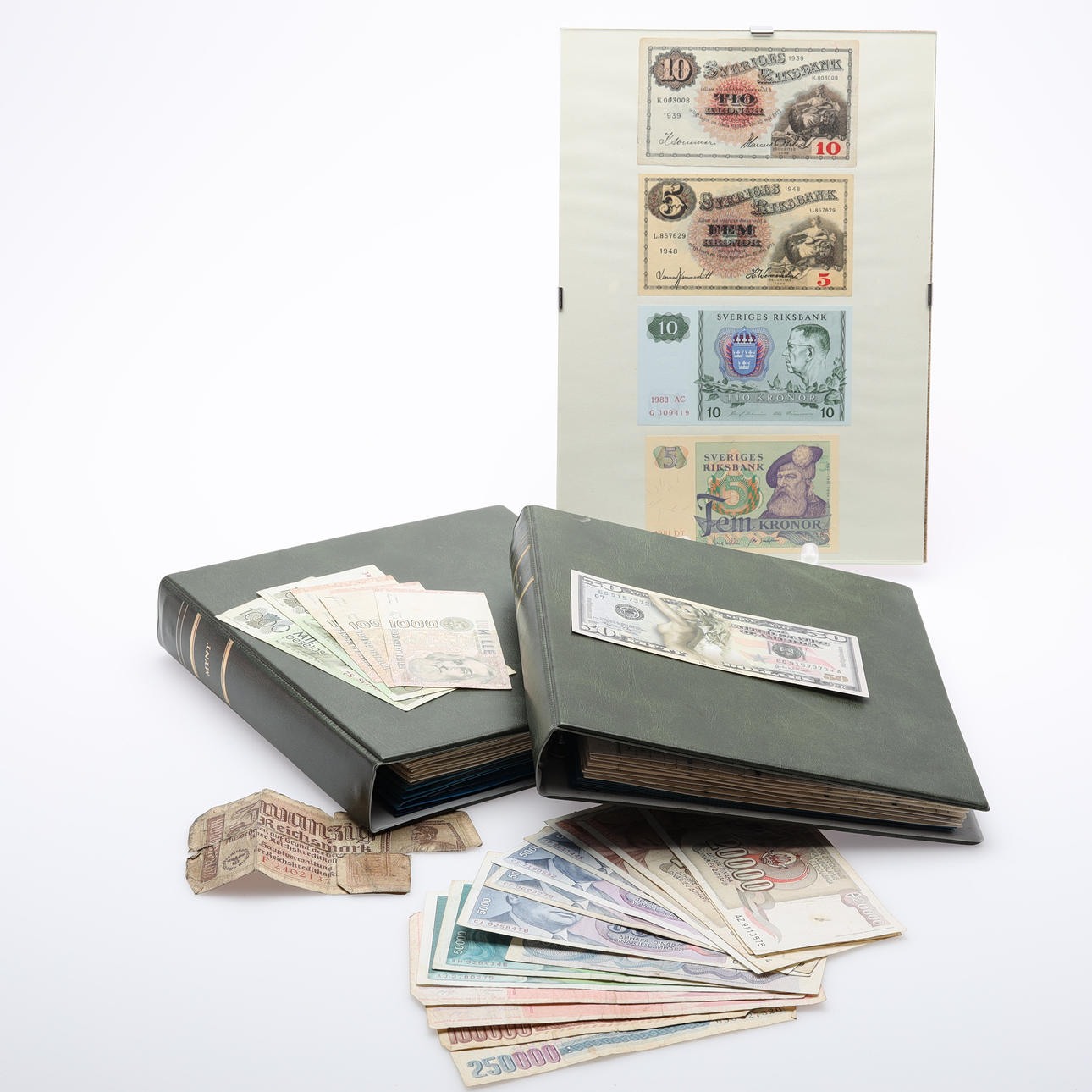 MØNTER OG SEDLER for det meste svenske.