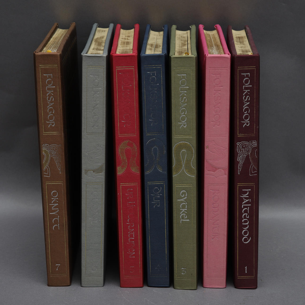 FOLKSAGOR, 7 volymer, Bra Böcker 1987.