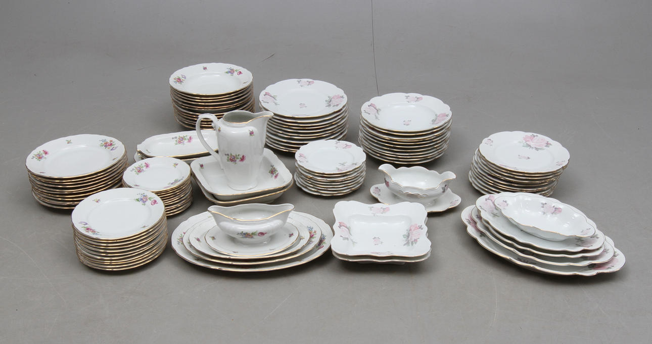 SERVISER, 2 st, 56+52 delar, porslin, Tjekoslovakien.