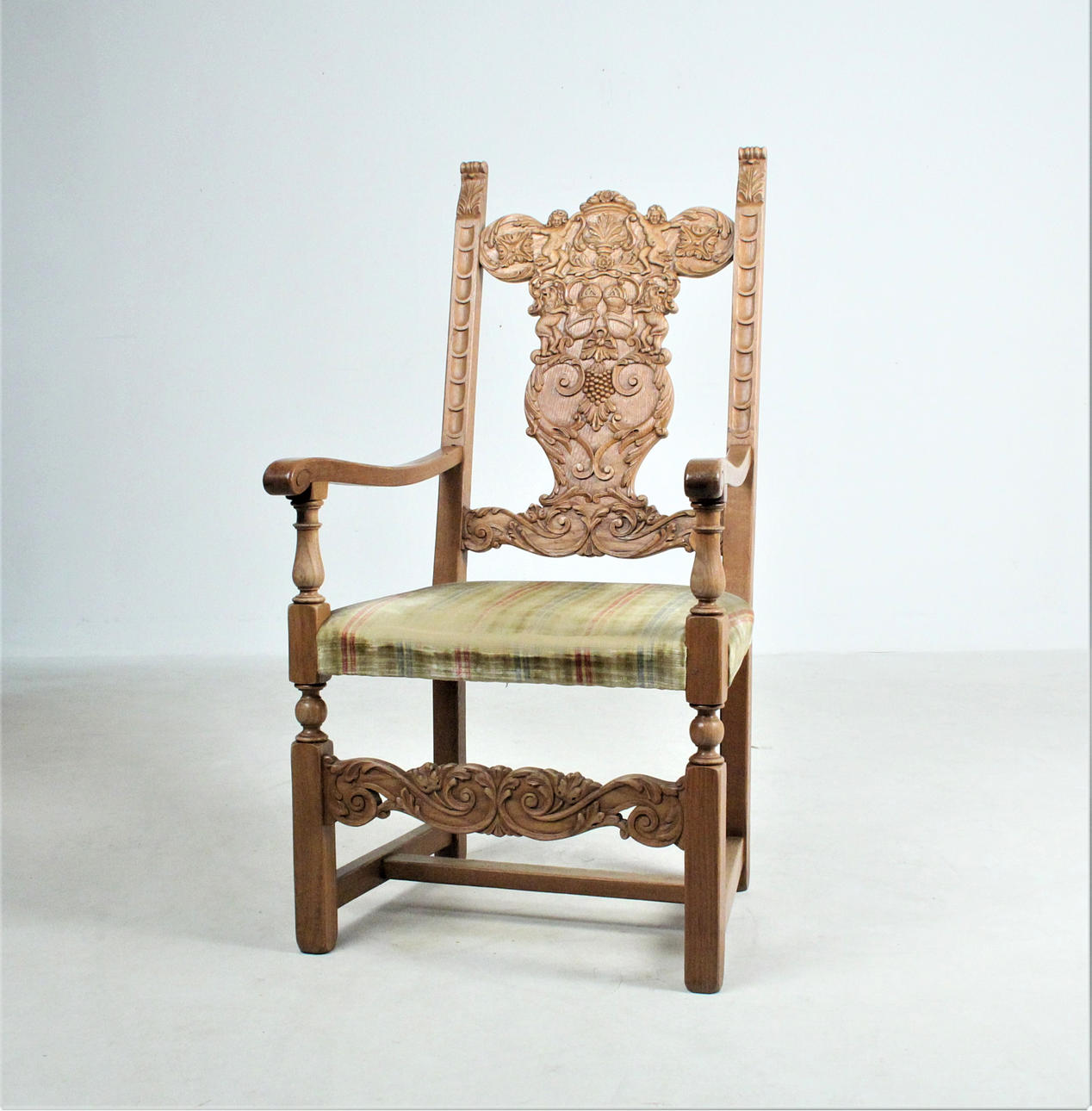 Prunksessel Historismus.