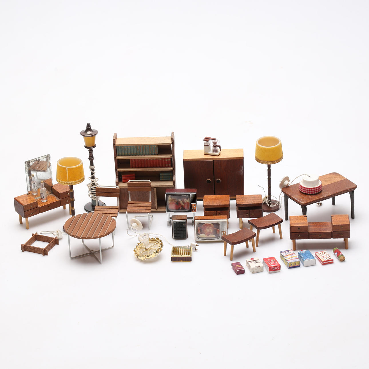 DOCKSKÅPSMÖBLER, retro, 1900-tal.