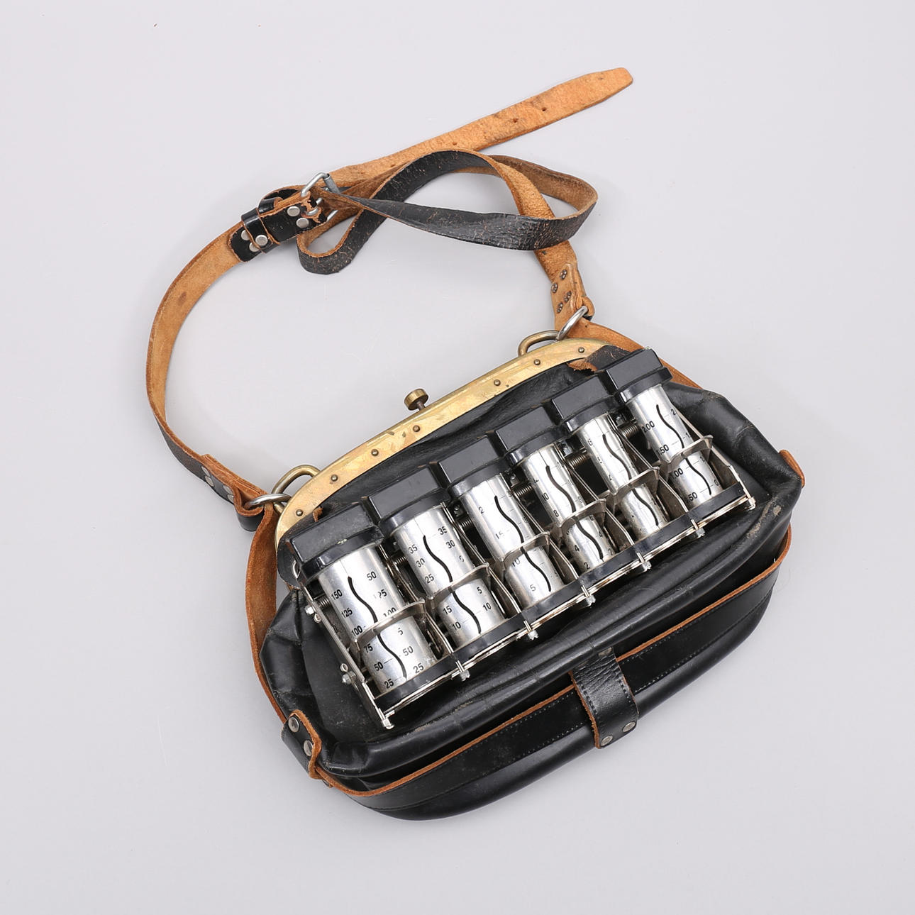 CONDUCTOR'S BAG with coin machine, leather/metal.