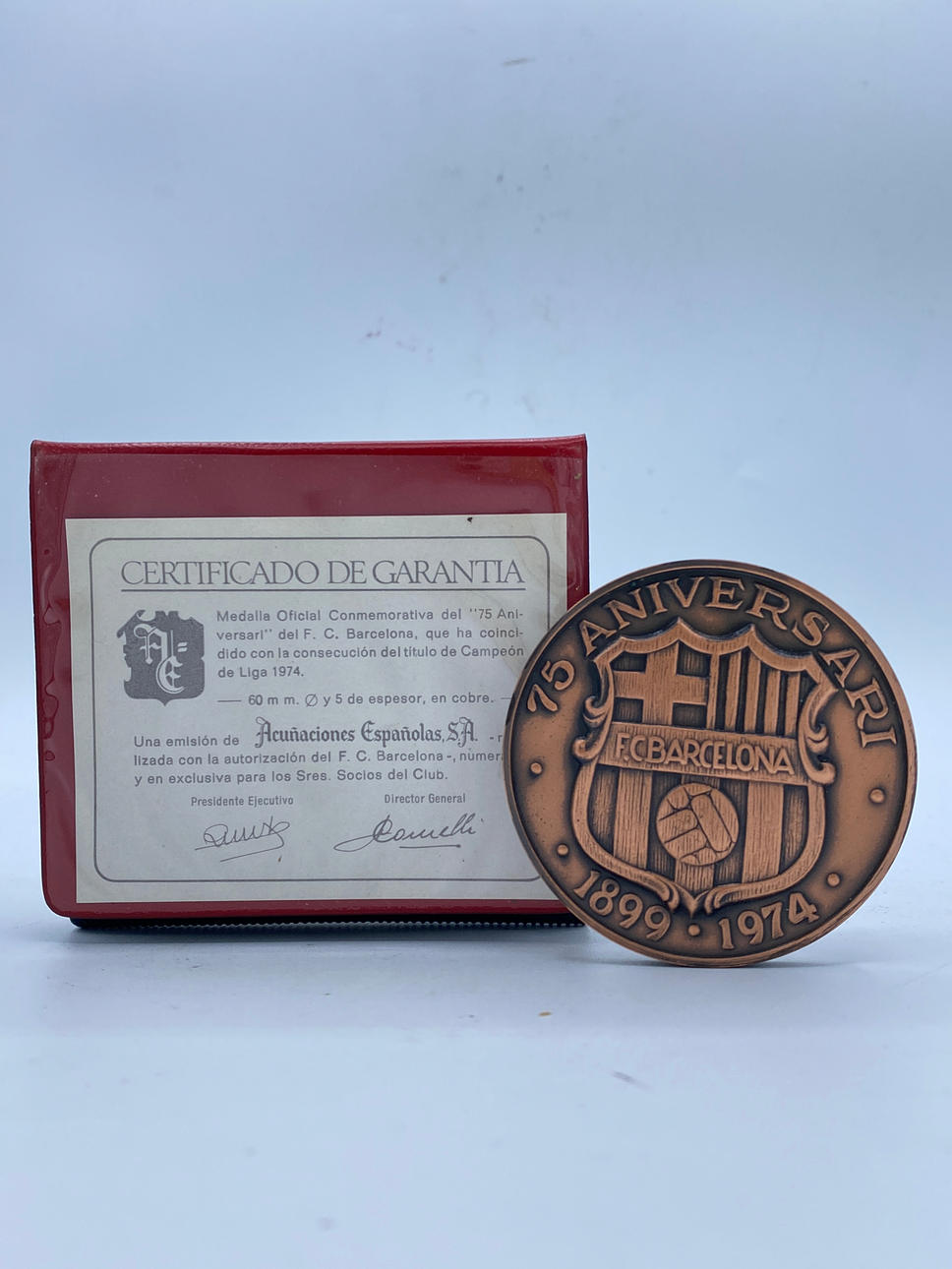 4 MÉDAILLES CLUB DE FOOTBALL BARCELONE. ARGENT, BRONZE ET