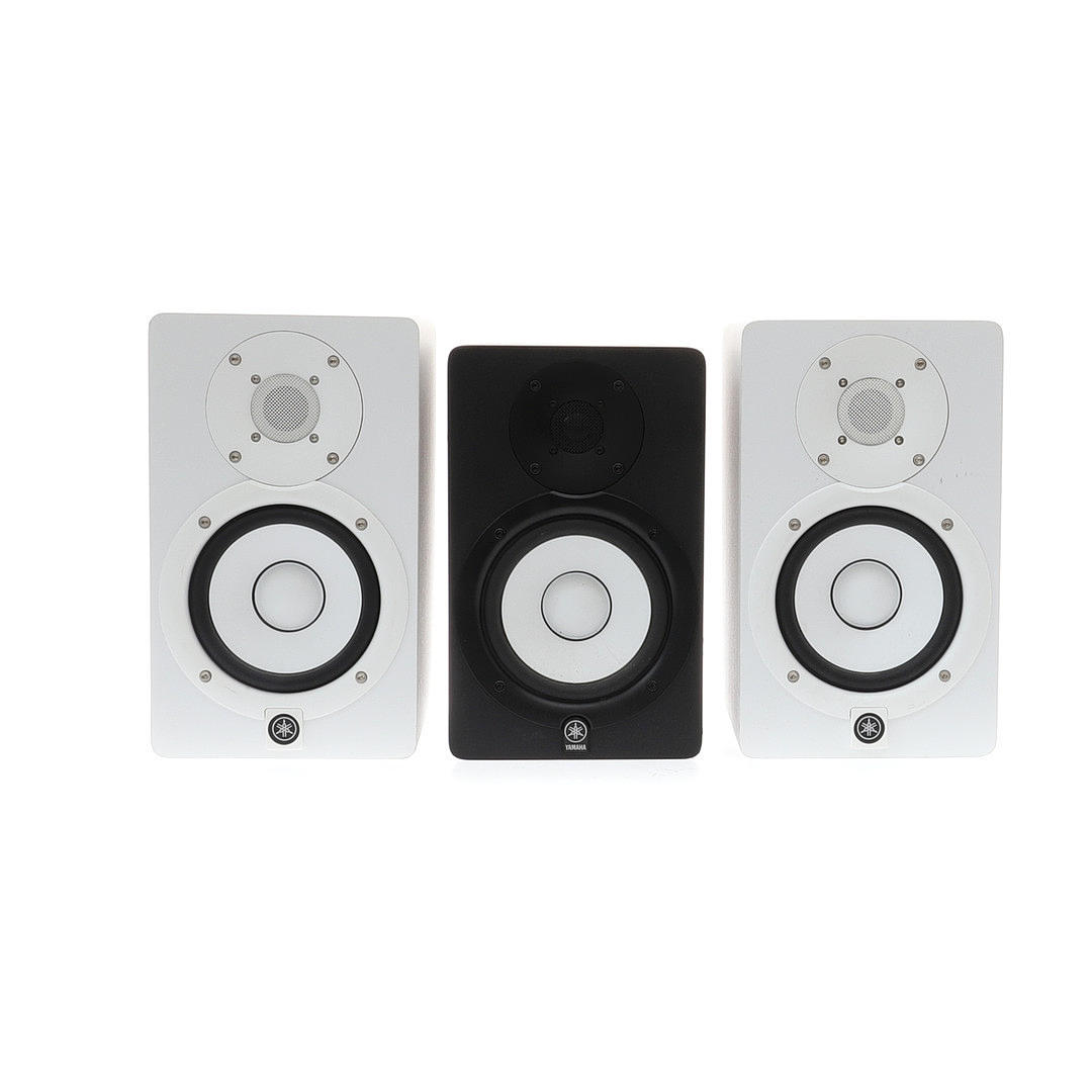 TRE YAMAHA STUDIOMONITORER.