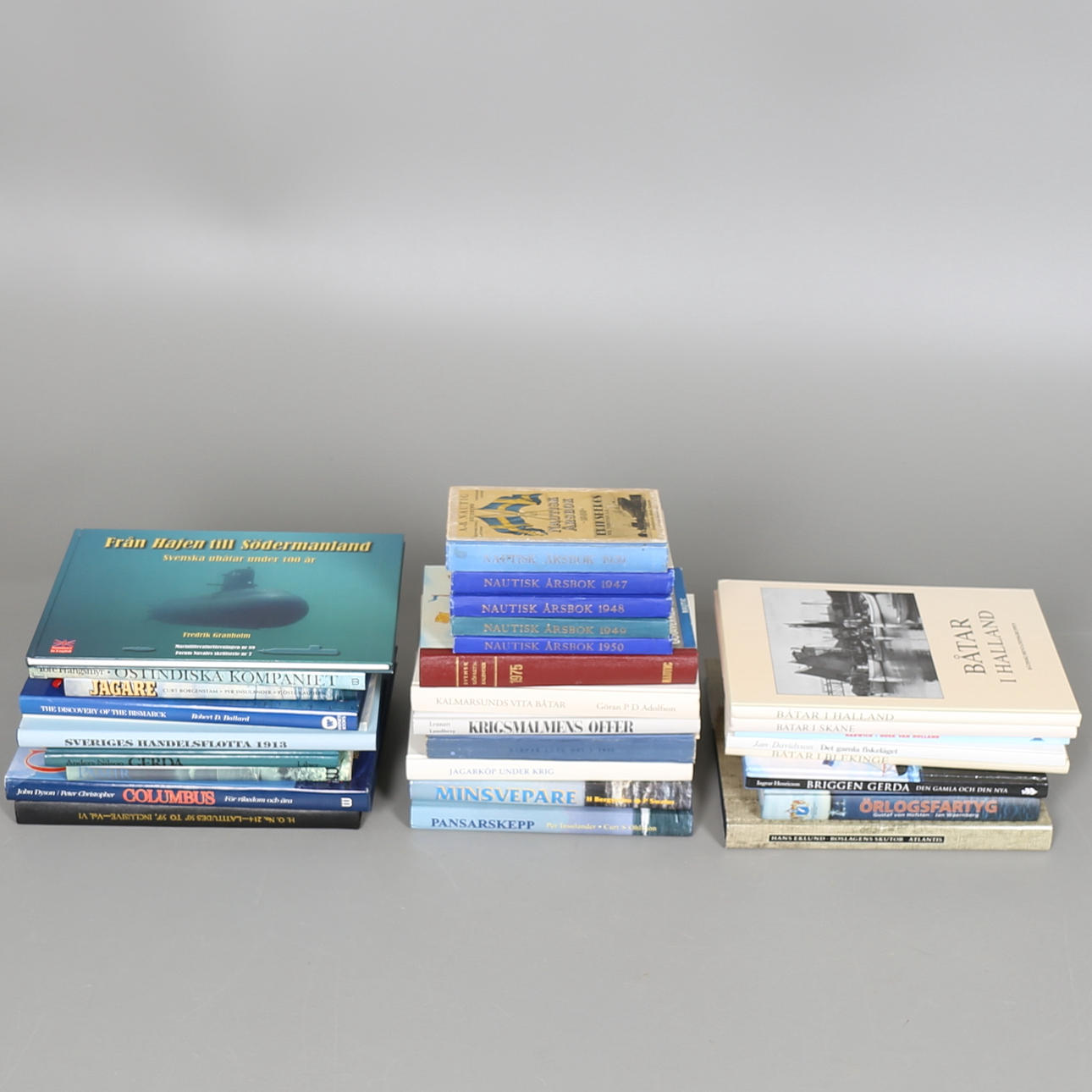 PARTI BÖCKER, ett 30-tal, nautisk litteratur, bl a Roslagsskutor, ubåter, jagare, 1900-tal.
