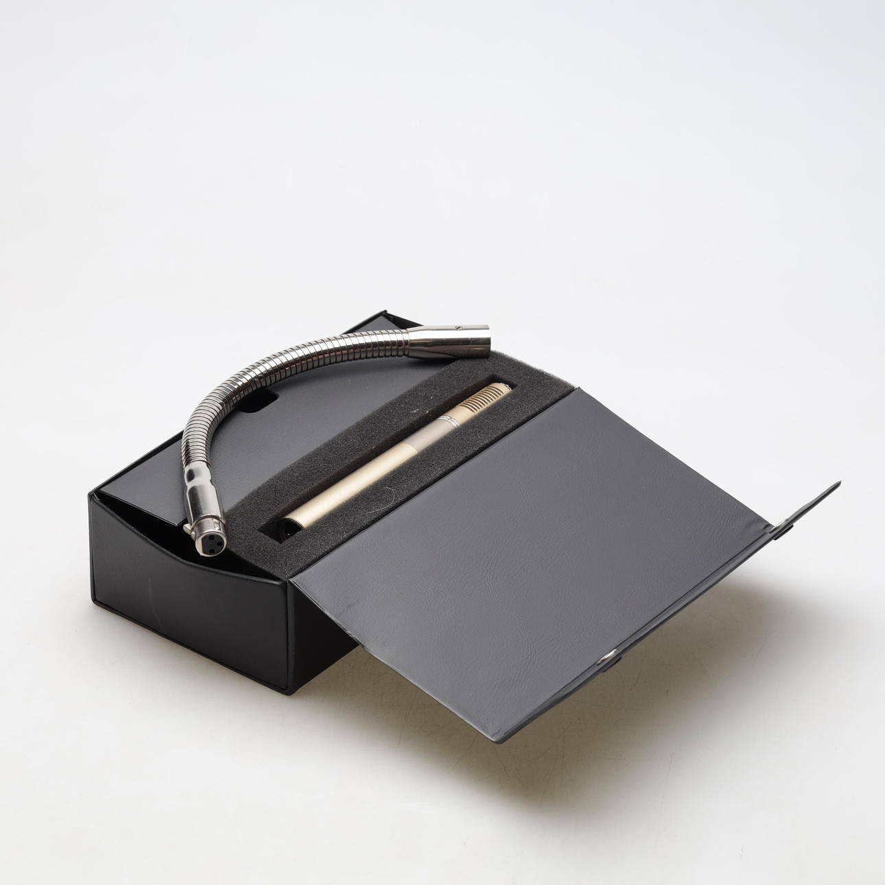 MICROPHONE, audio-technica, AT811, Electret. Condenser Microphone, Japan.