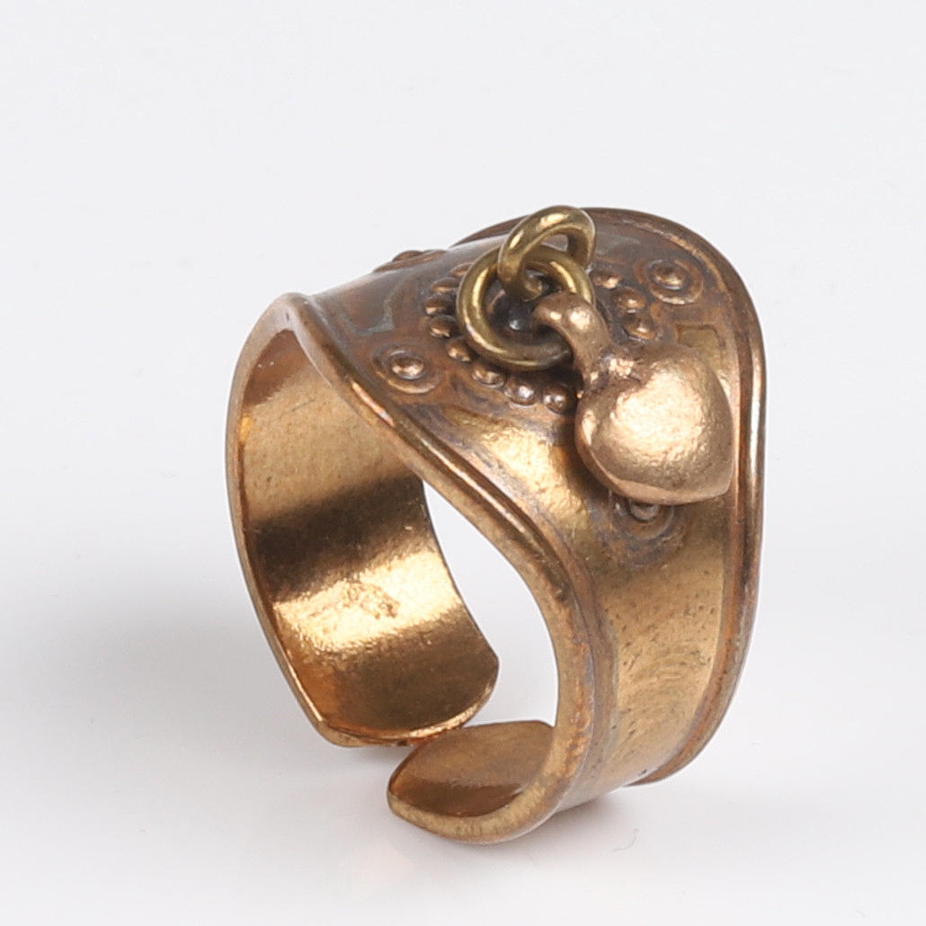 (B34) RING, brons, Kalevala Koru, Finland.