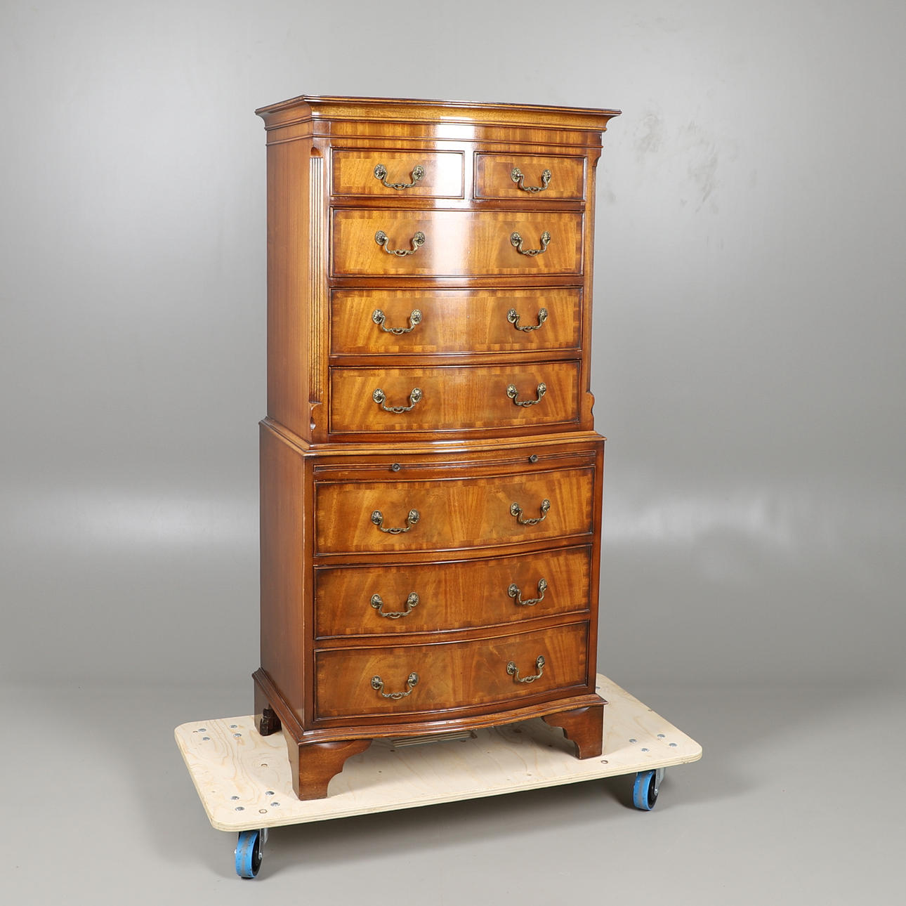 A REPRODUCTION CHEST ON CHEST.