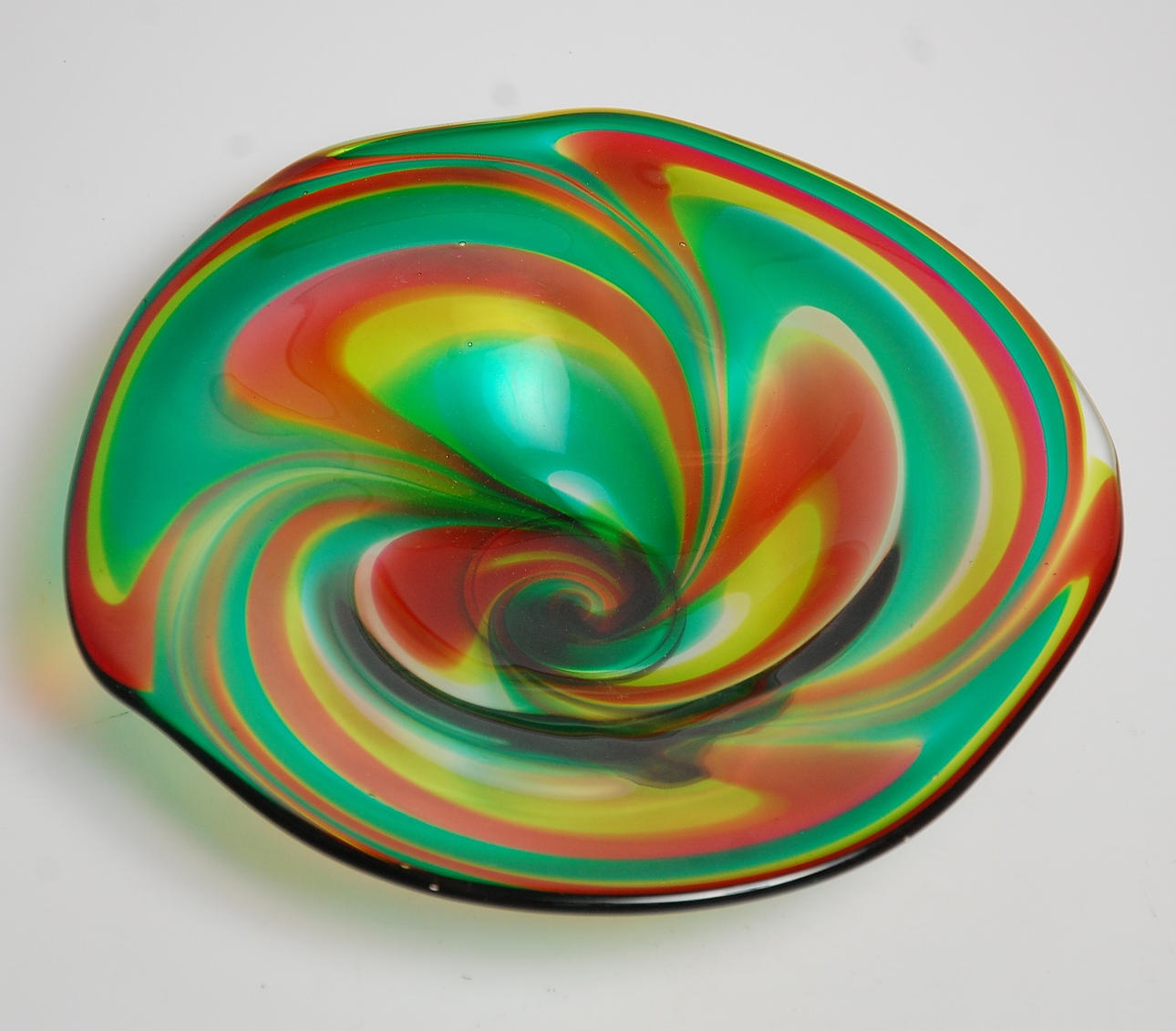 GÖRAN WÄRFF. skålfat, glas, signerad Wärff, atelje Kosta.