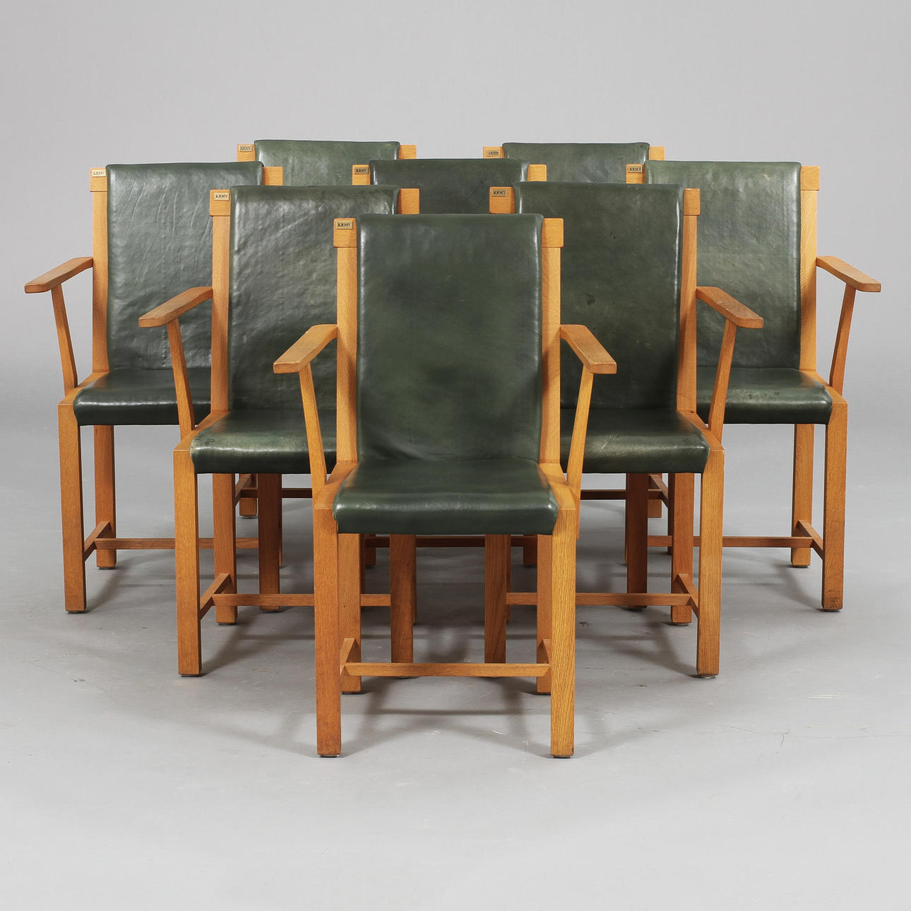 KARMSTOLAR, 8 st, Åke Axelsson för Galleri Stolen.