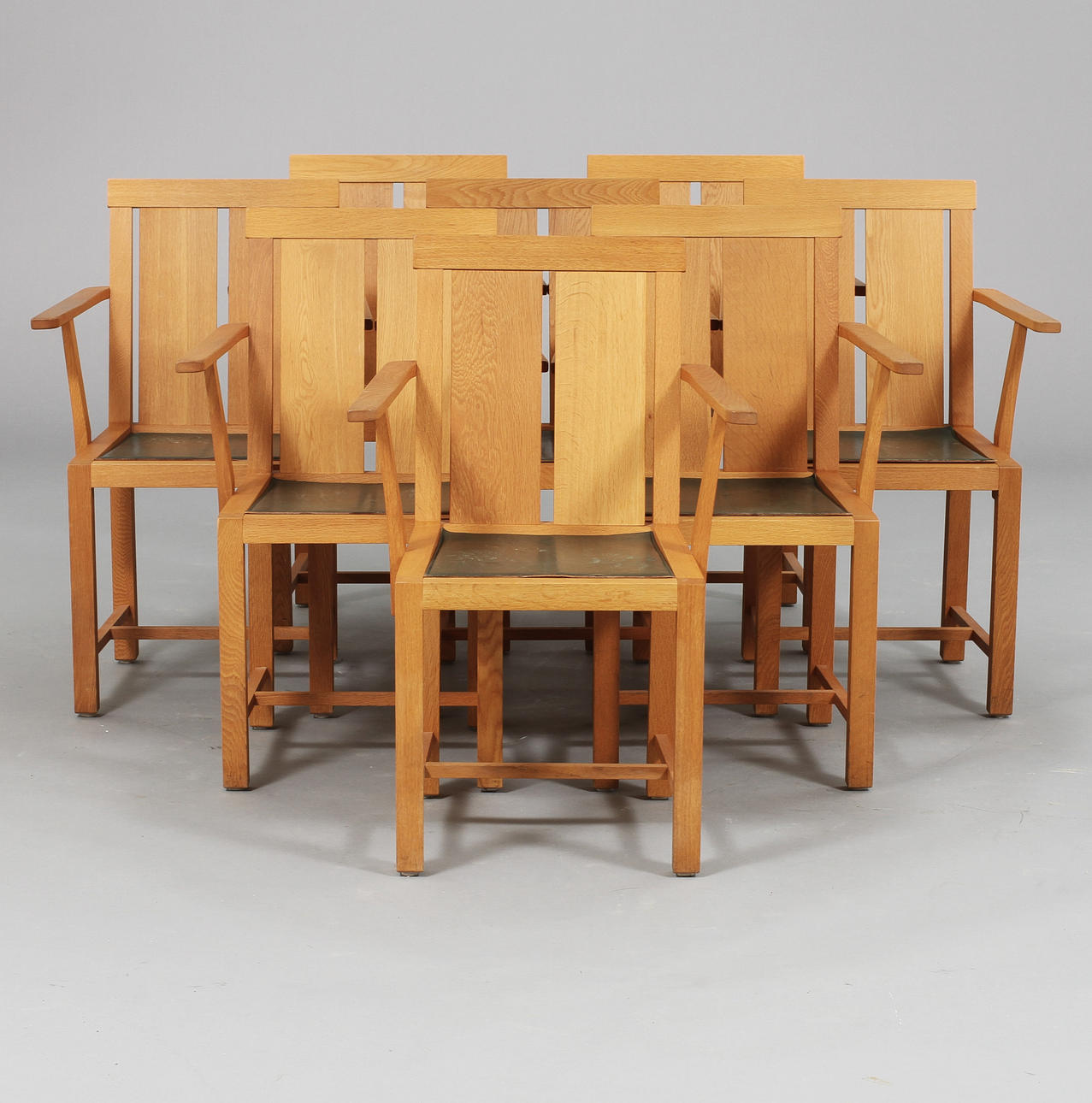 KARMSTOLAR, 8 st, Åke Axelsson för Galleri Stolen.