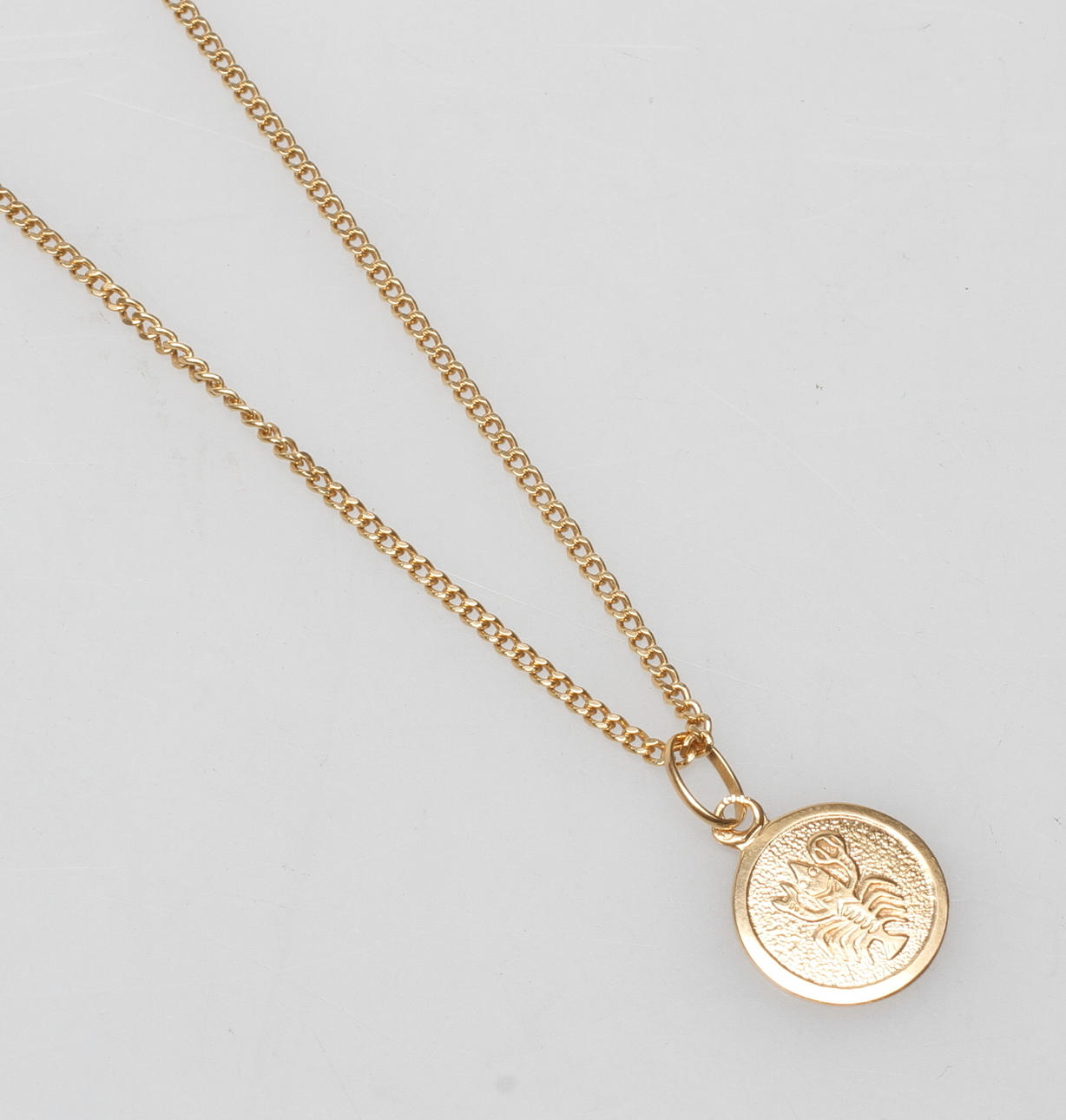 HALSKEDJA SAMT HÄNGE, 18k guld, vikt ca 6,5 gr.