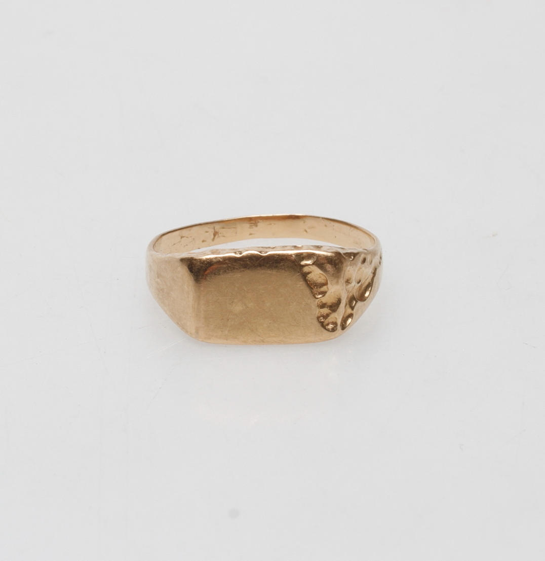 KLACKRING, 18k guld, vitk ca 3,6 gr.