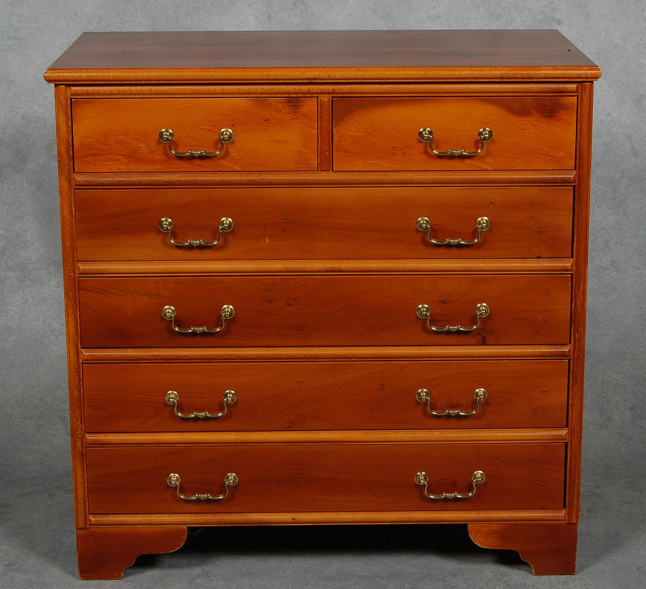 BYRÅ, 6 lådig, Idegran.