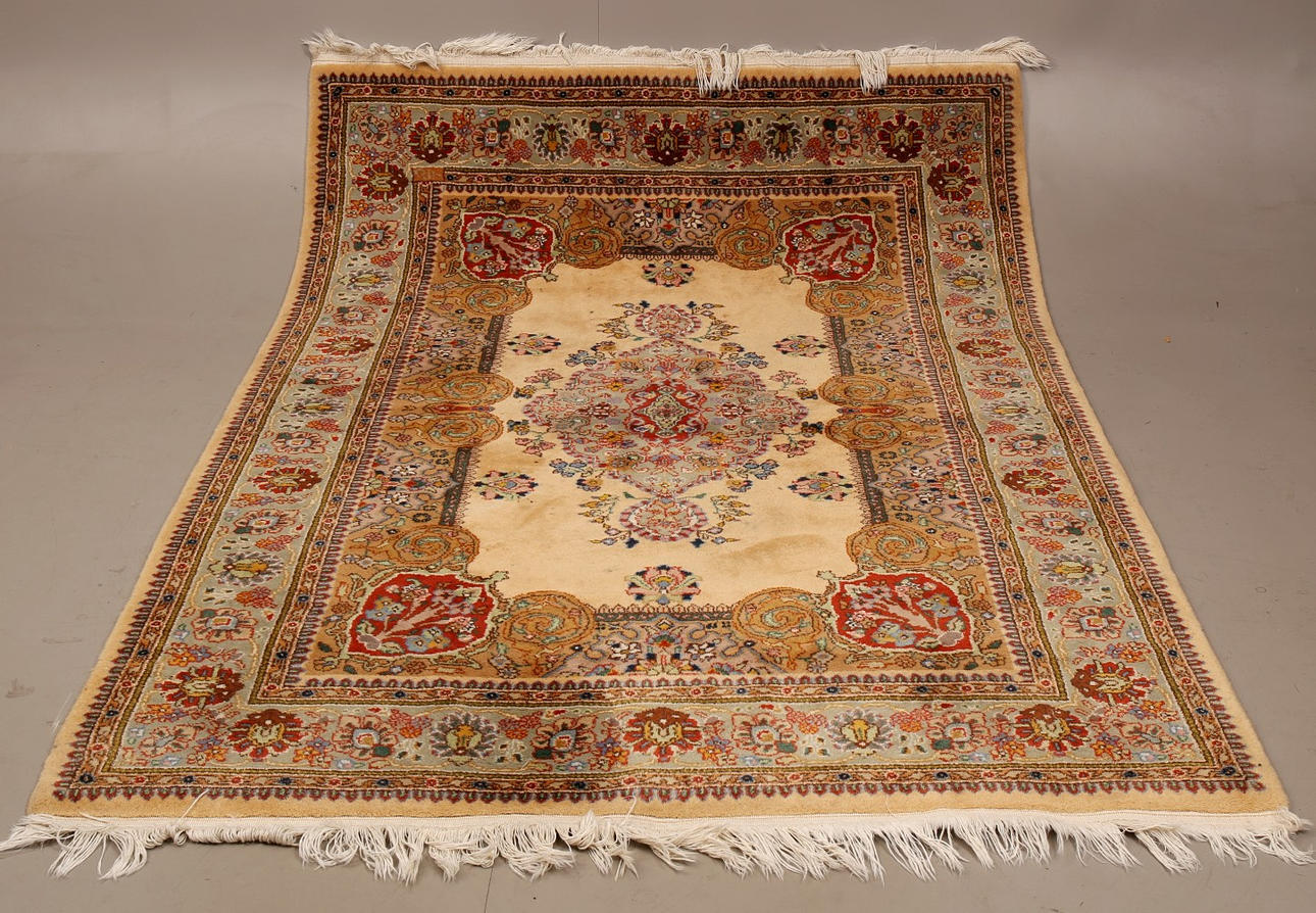CARPET, oriental, 166x240 cm.
