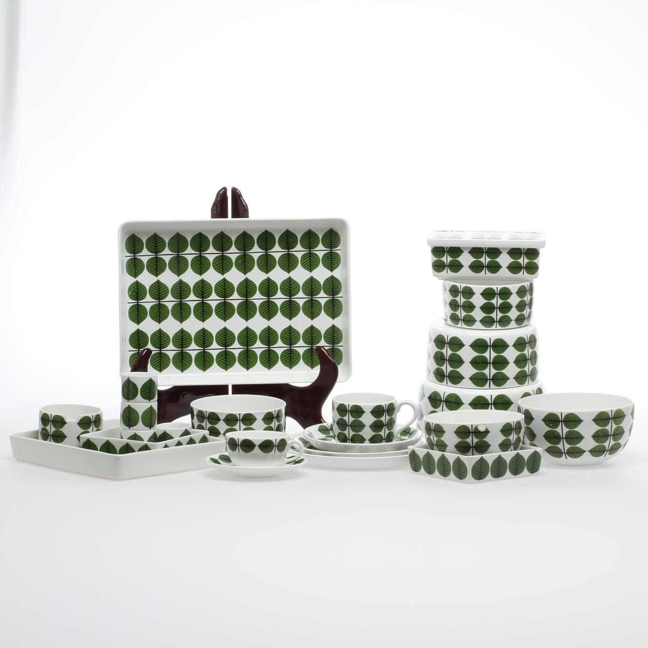 SERVISDELAR, ca 43 delar, "Berså", Stig Lindberg, Gustavsberg.