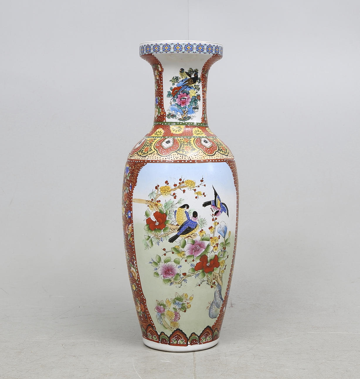 GOLVVAS, keramik, orientalisk, 1900/2000-tal.