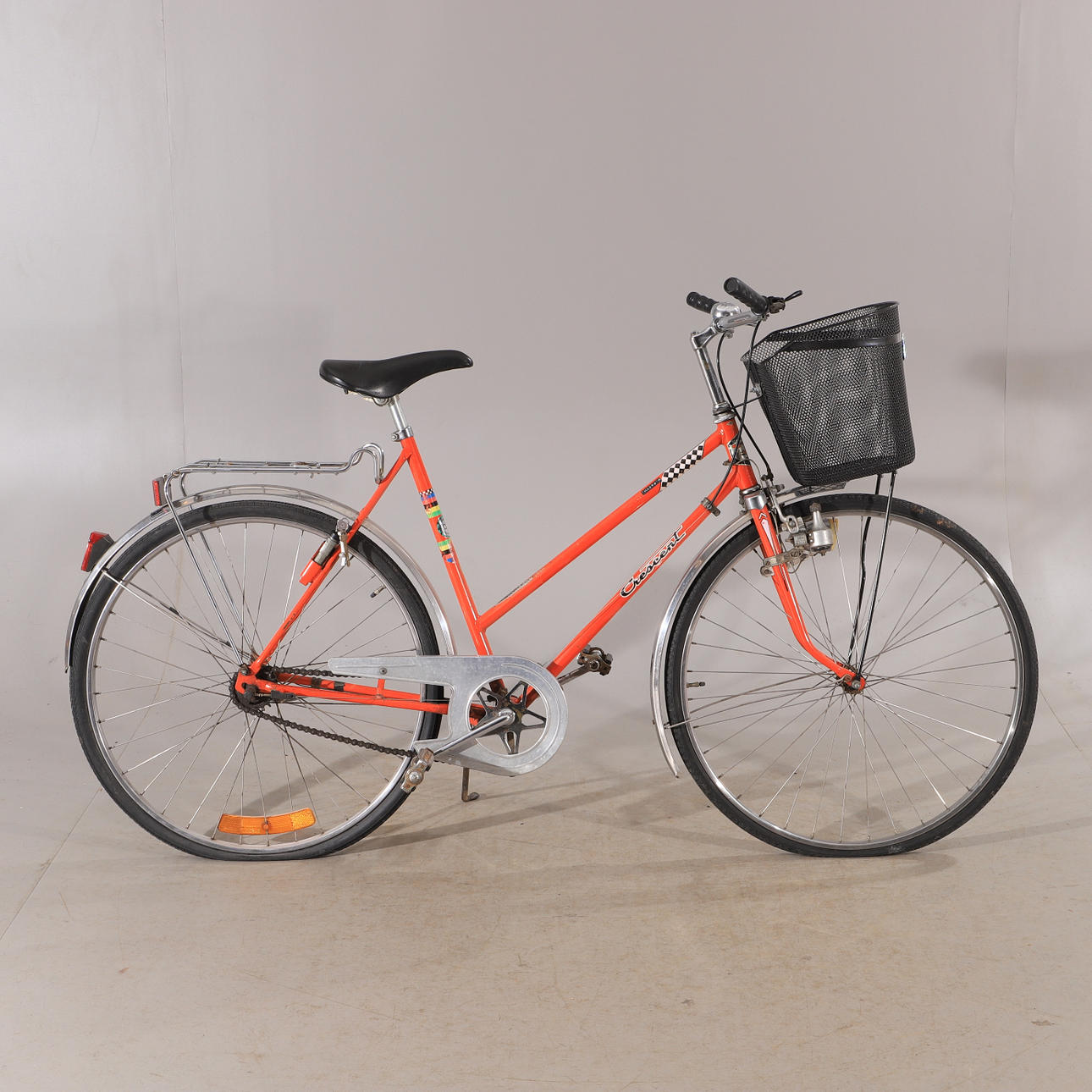 NAISTEN PYÖRÄ, Crescent.