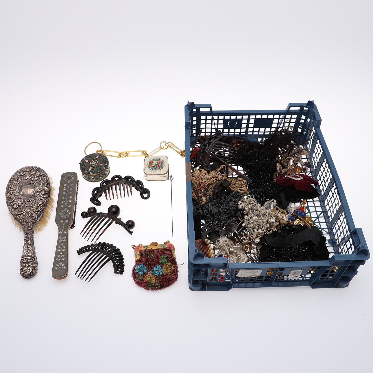 A SILVER CHARLES HORNER HAT PIN.