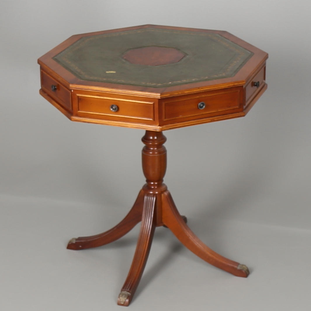 DRUMTABLE, engelsk stil, 1900-talets andra hälft.