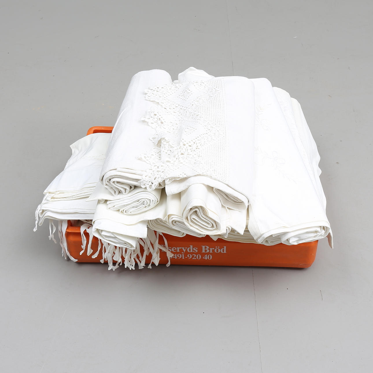 PARTI LINNE, ca 40 delar, 1900-tal.