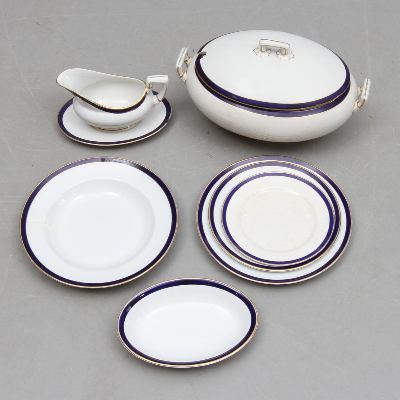 MATSERVISDELAR, ca 49 delar, proslin, Rörstrand, tidigt 1900-tal.