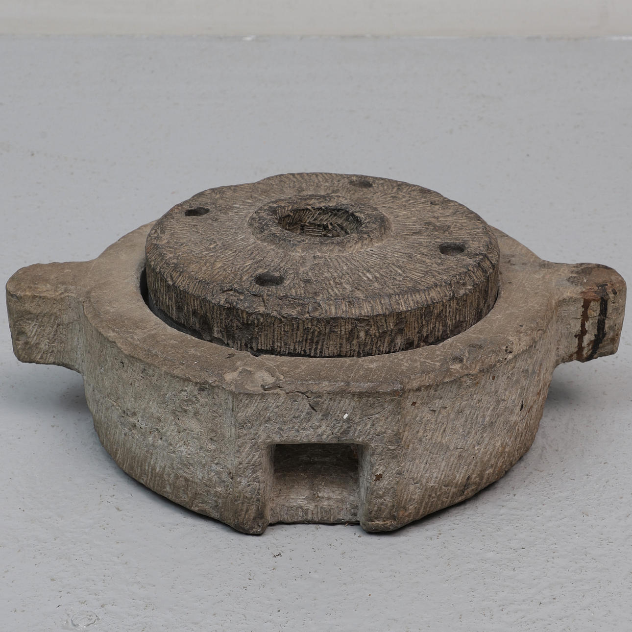 KVARNSTEN, 2 delar, 17/1800-tal.