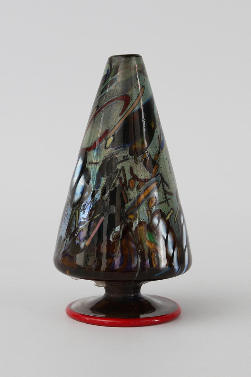 BERTIL VALLIEN. Skulptur, glas. Kosta Boda, Atelier.
