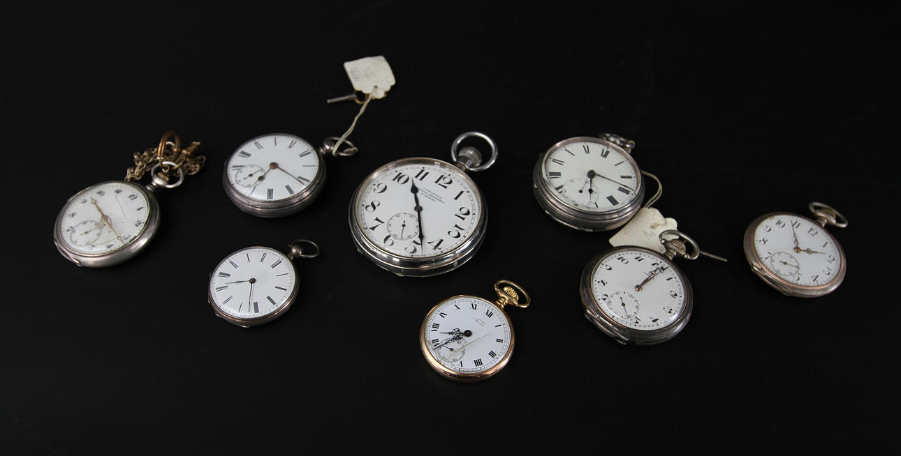 FICKUR. 8 st. Bl a Omega, Longines.